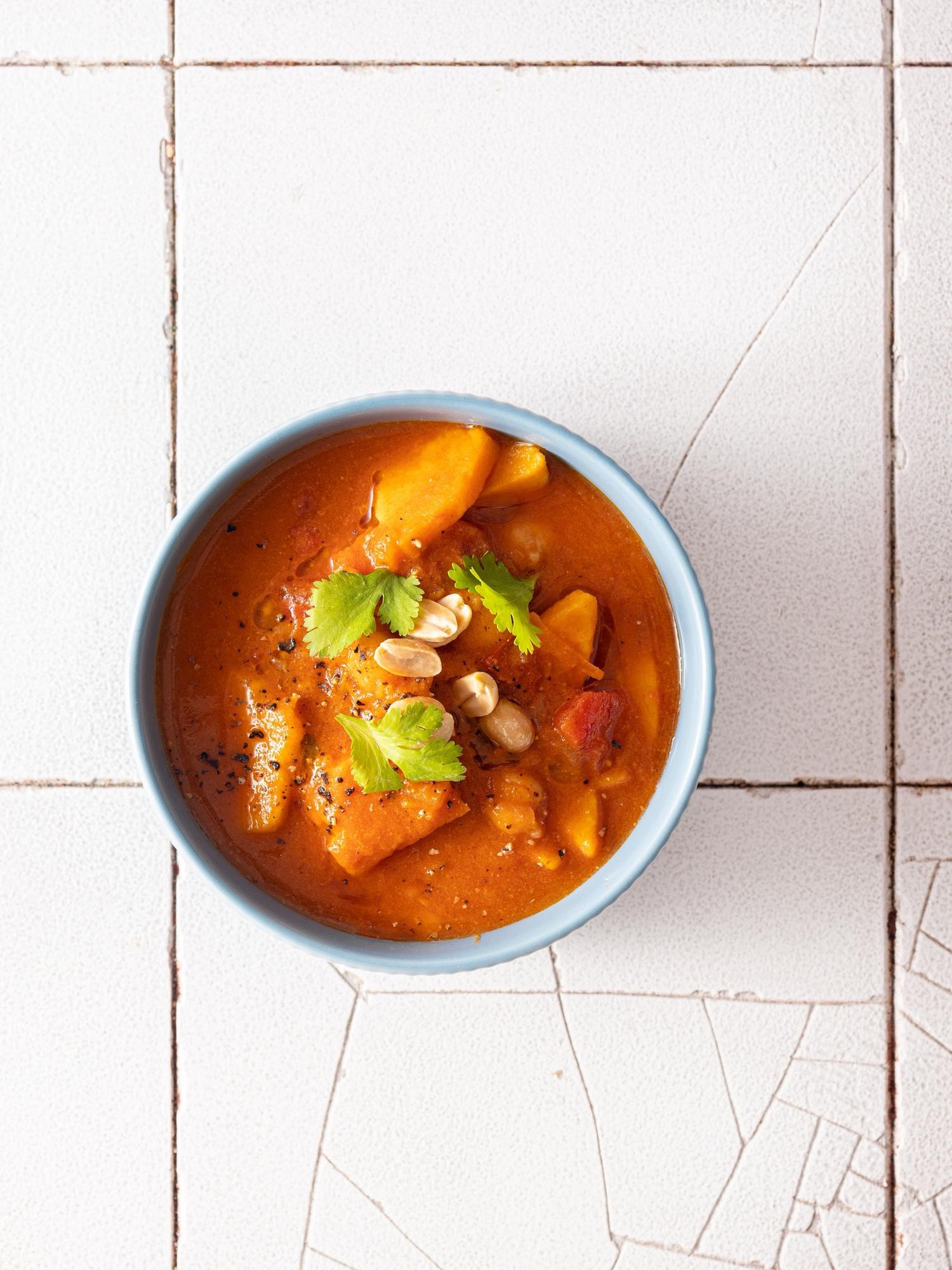 Zuppa di arachidi dell'Africa occidentale