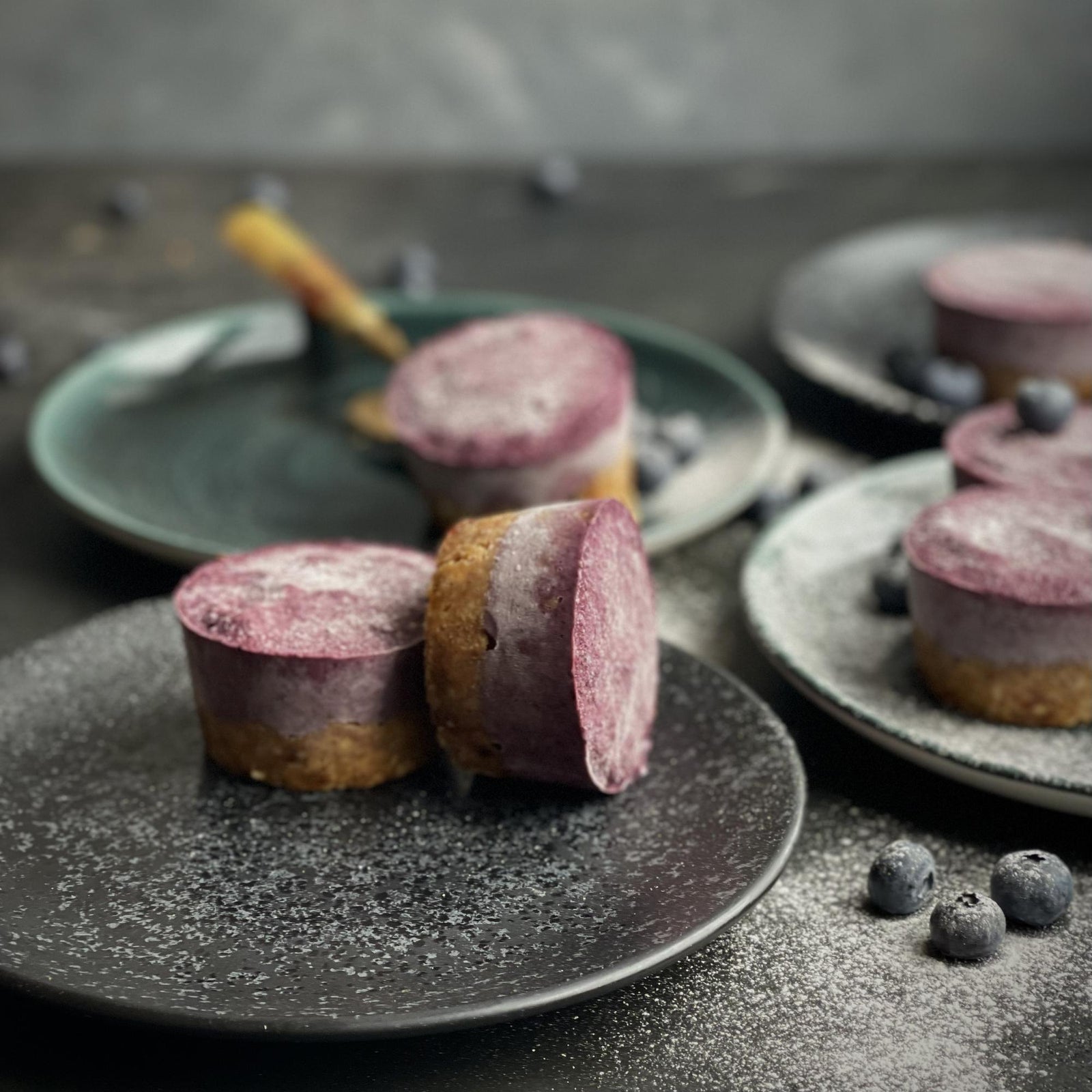 Cheesecake raw ai mirtilli