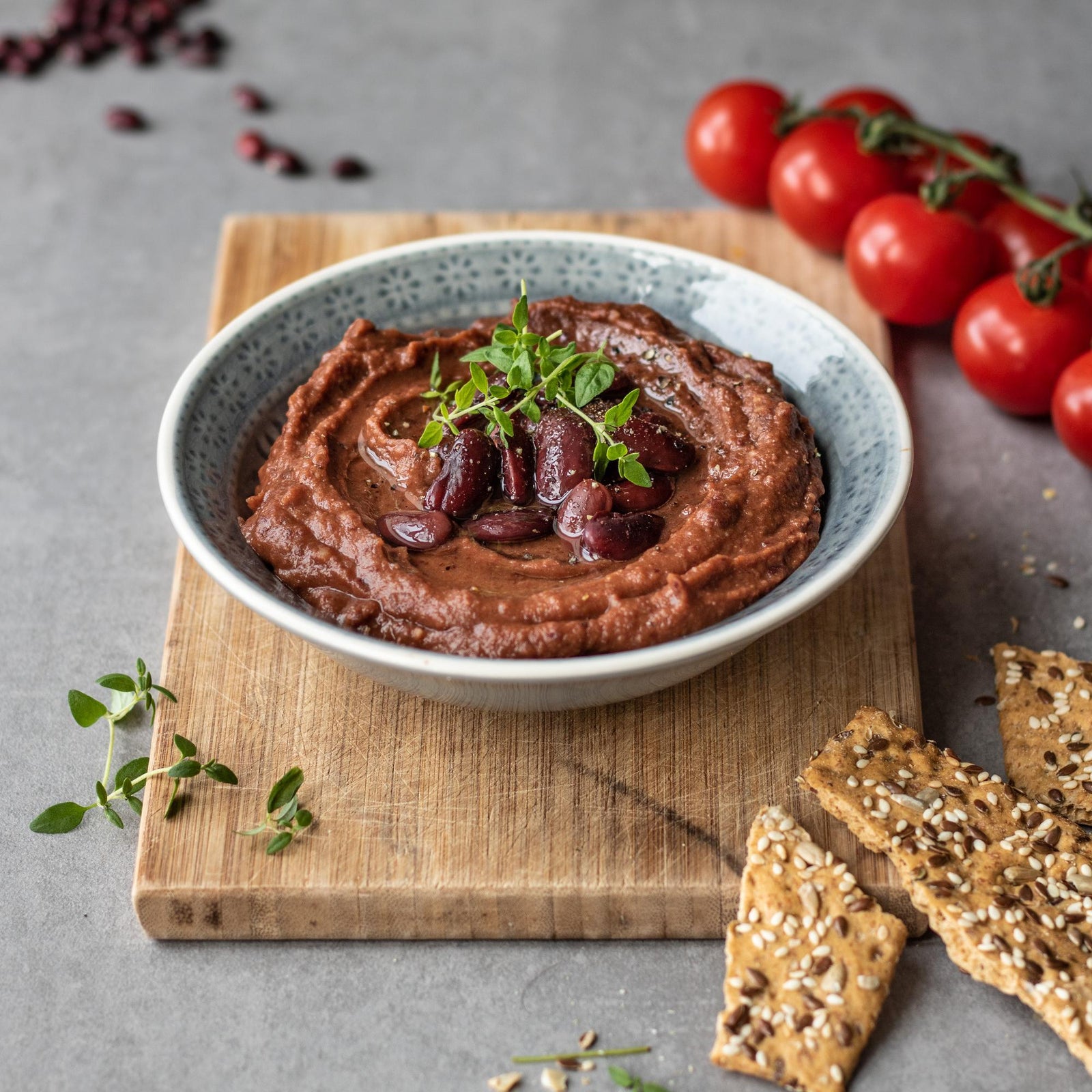 Crema spalmabile di fagioli con chili e pomodori secchi