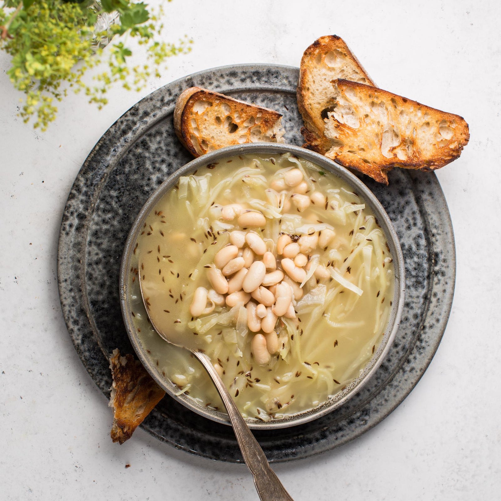 Zuppa di fagioli bianchi