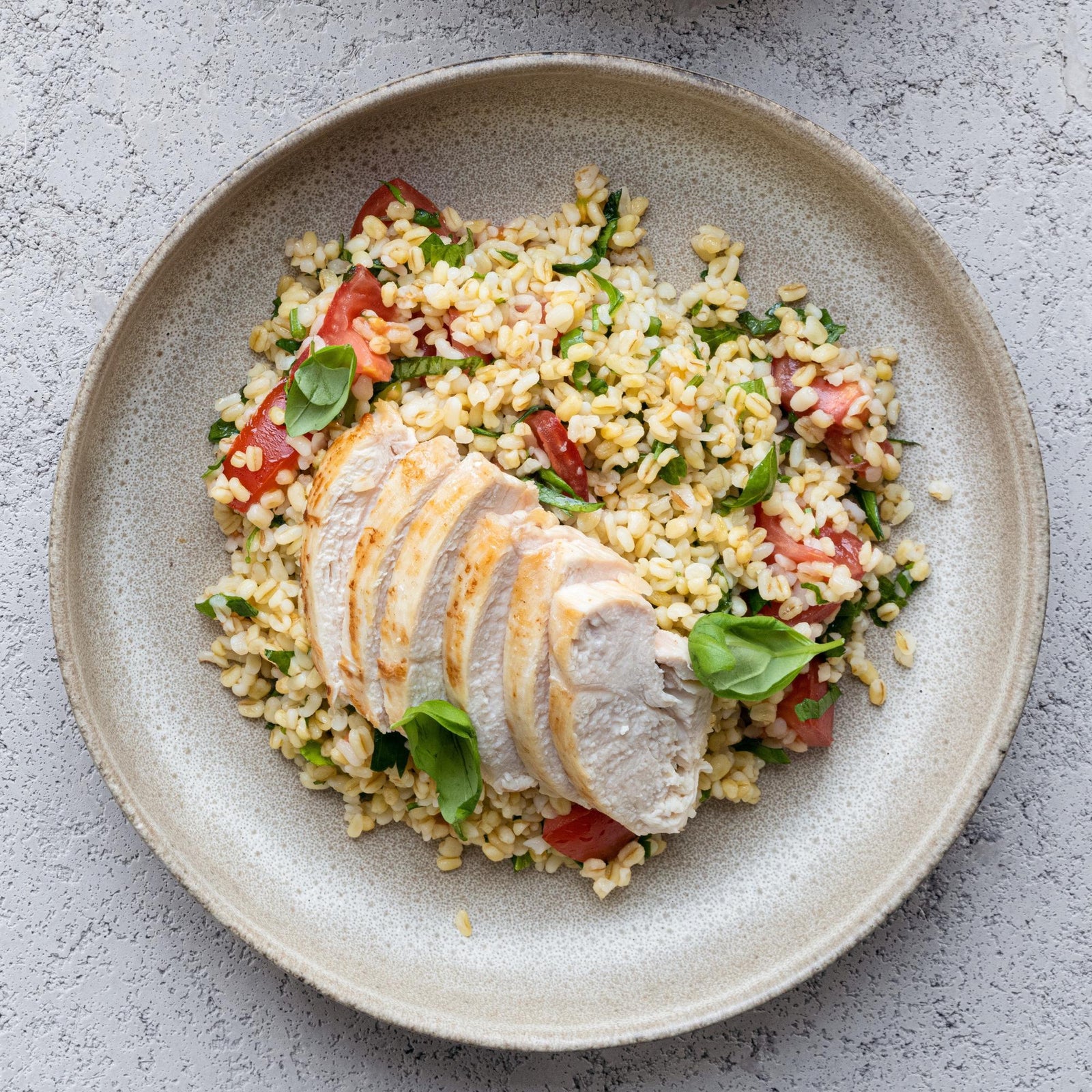 Insalata di bulgur con pollo