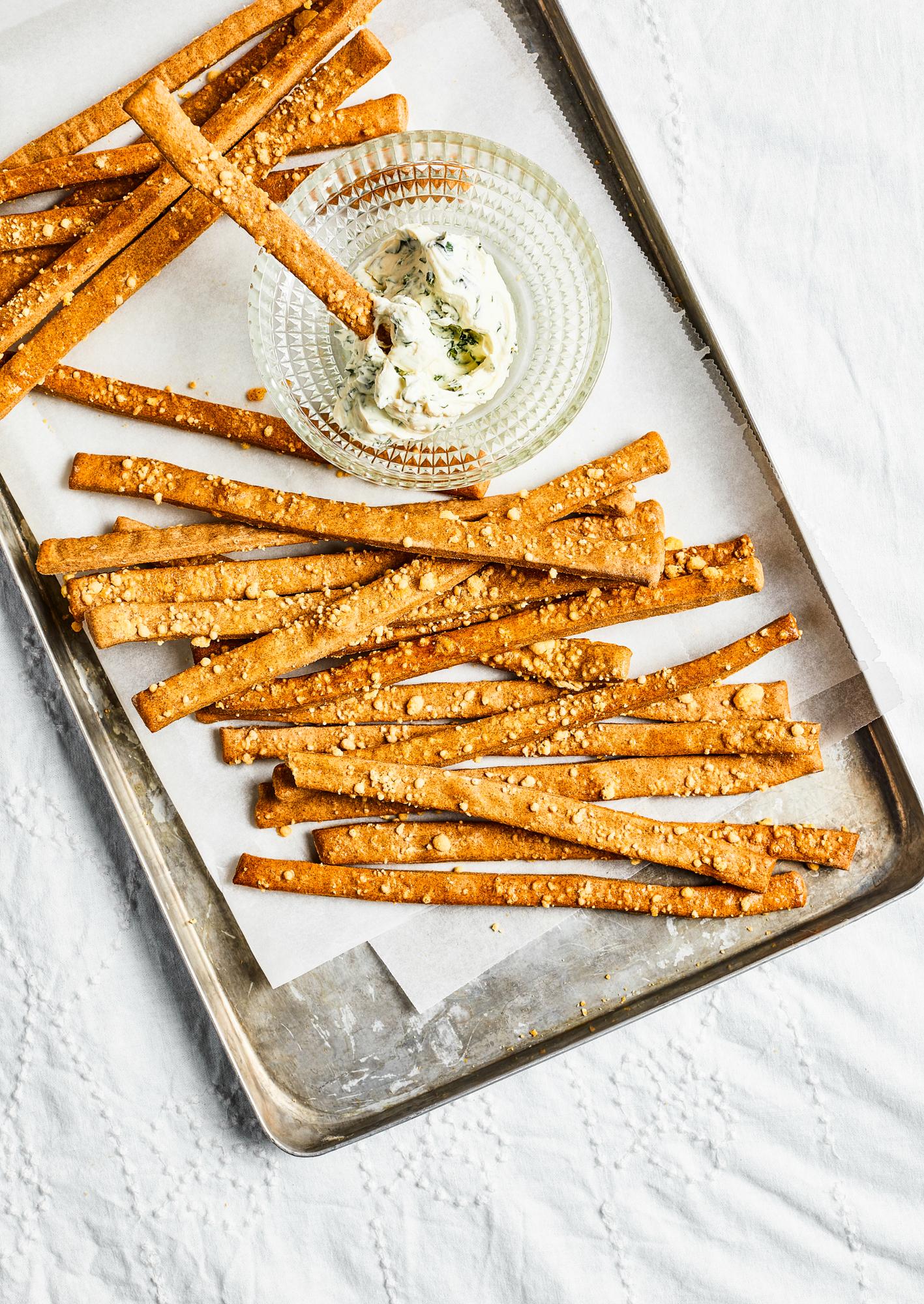 Grissini integrali con parmigiano