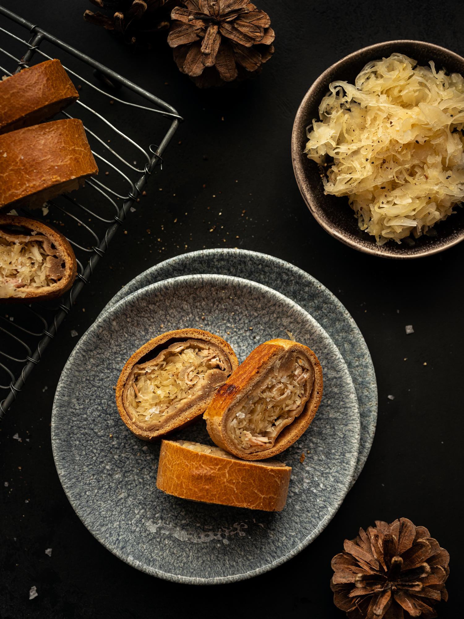 Strudel integrale con cavolo e prosciutto
