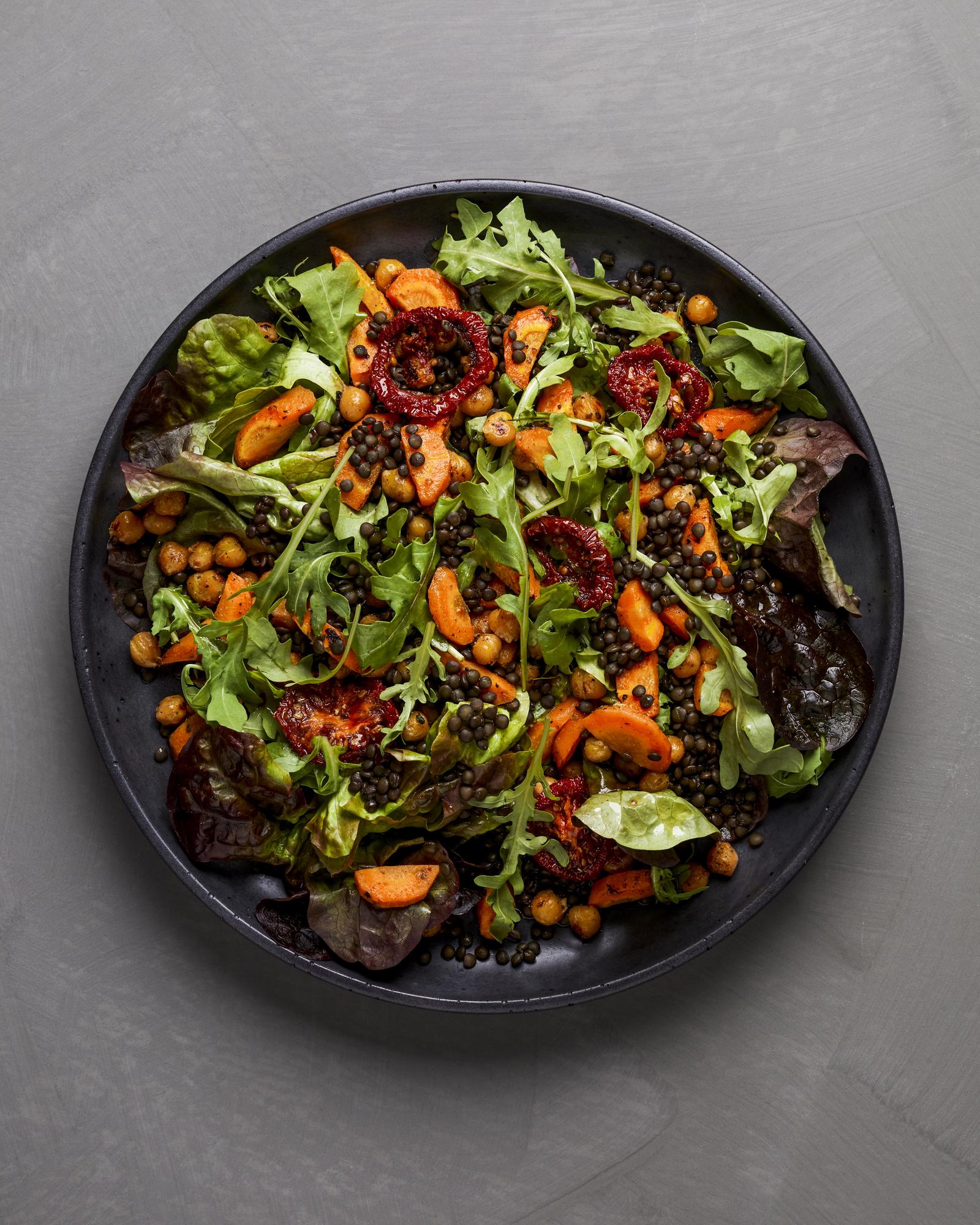 Insalata di ceci con pomodori arrostiti