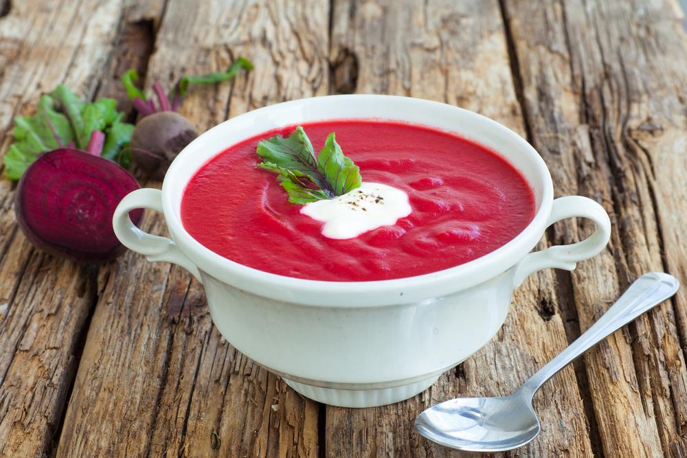 Vellutata delicata di barbabietola rossa