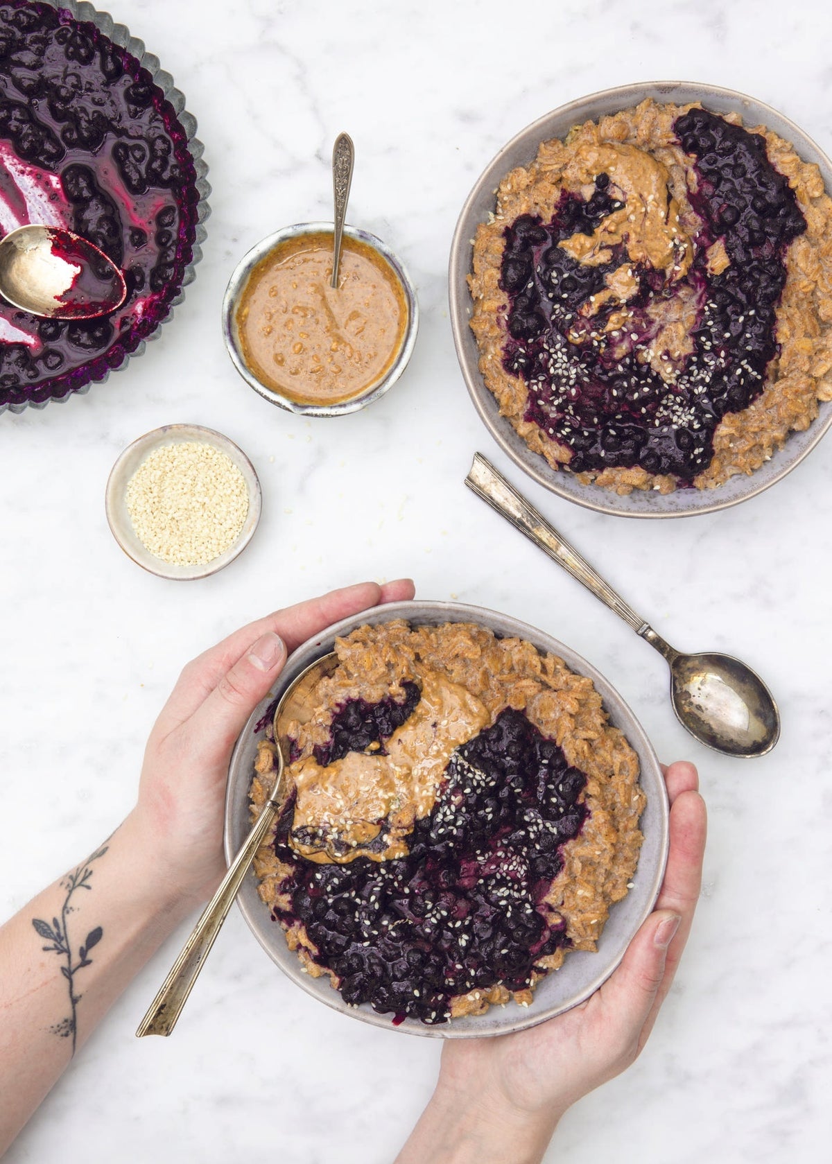 Porridge di farro con mirtilli al forno