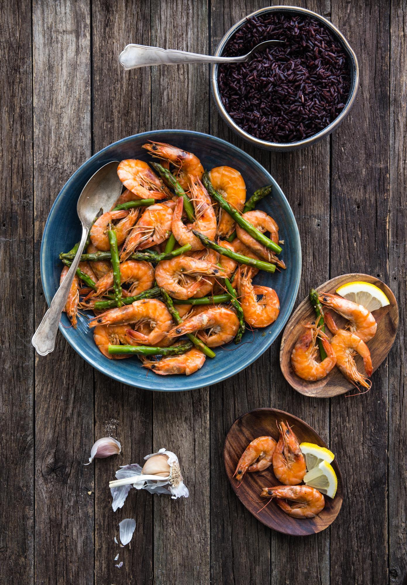Gamberetti con asparagi