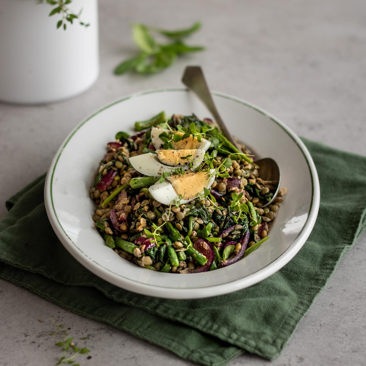 Insalata di lenticchie verdi con uova
