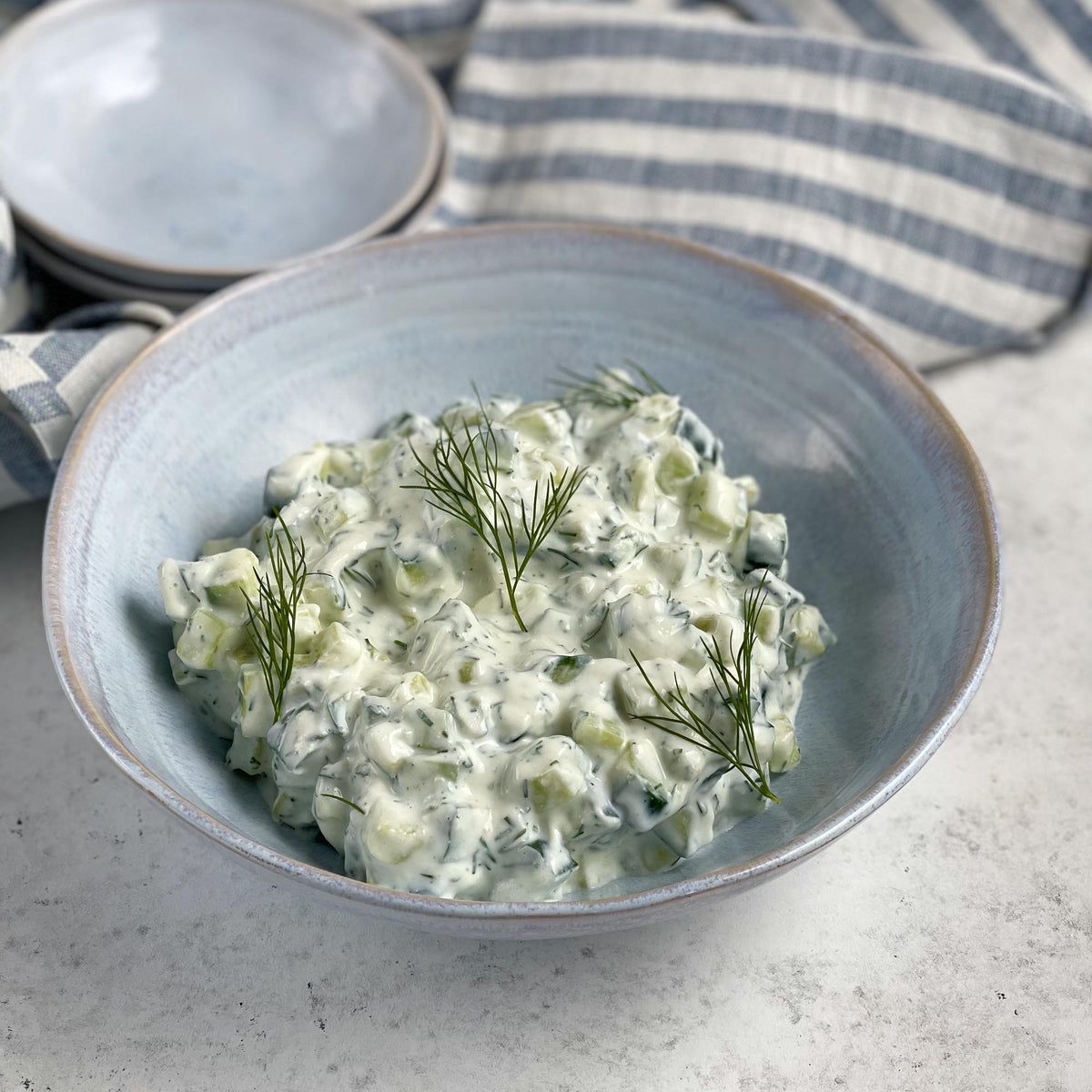 Insalata di cetrioli con aneto