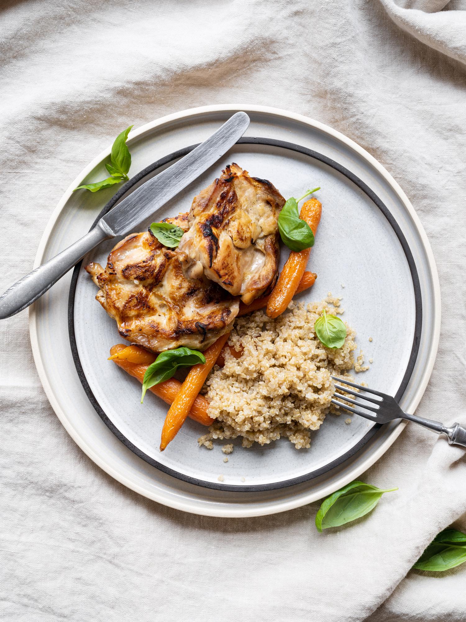 Petti di pollo al forno con carote