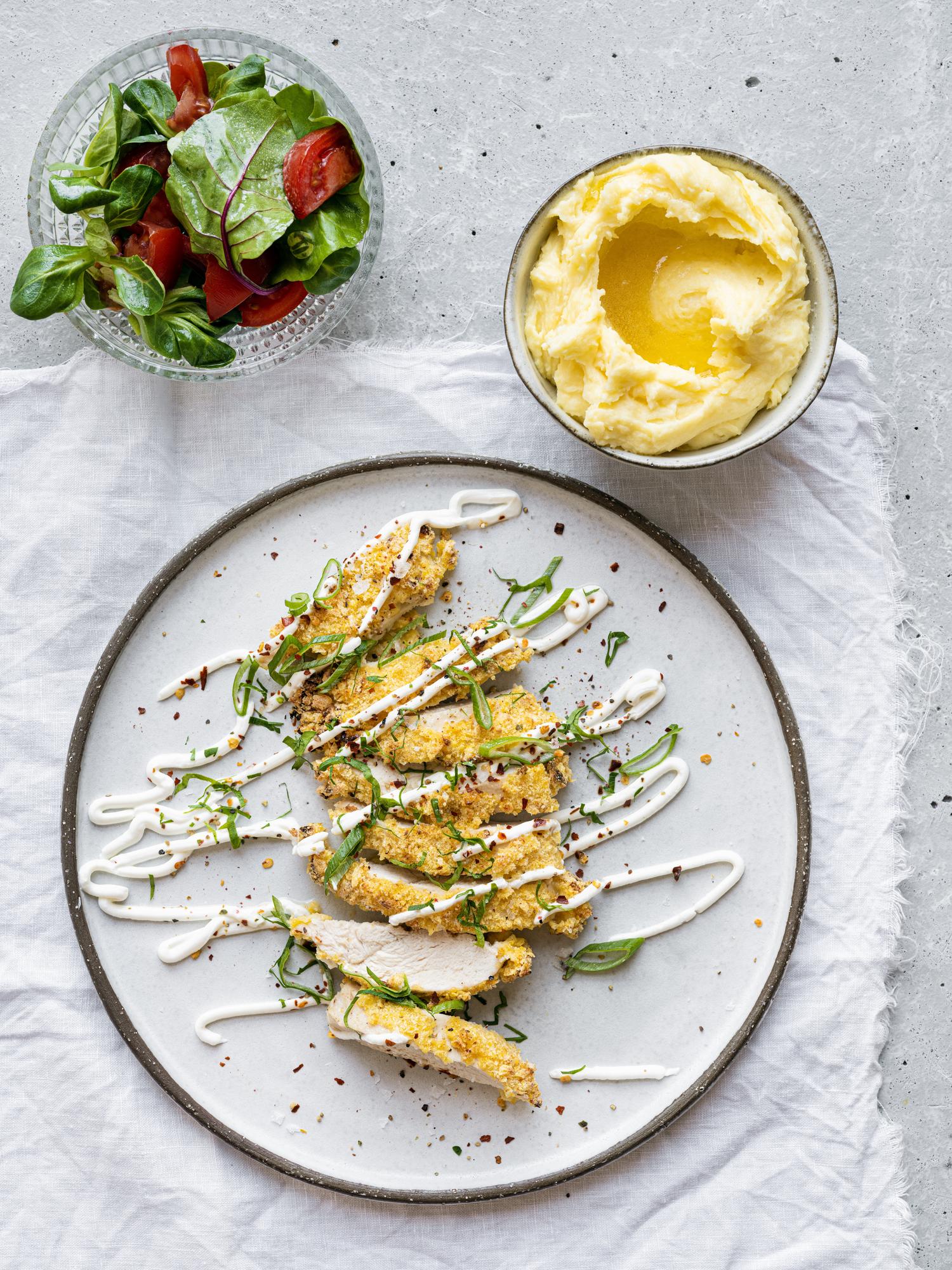 Cotolette di pollo in pangrattato di mais con parmigiano