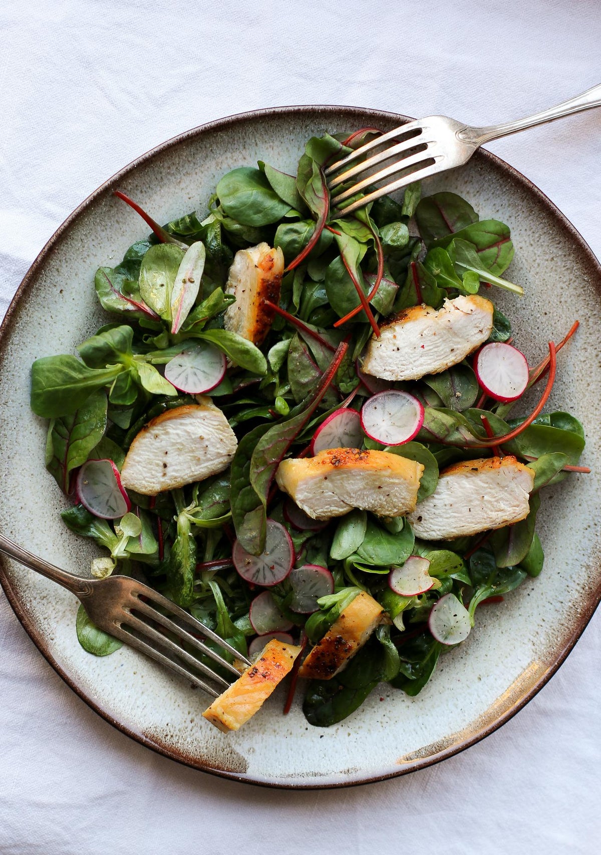 Insalata di pollo con ravanelli