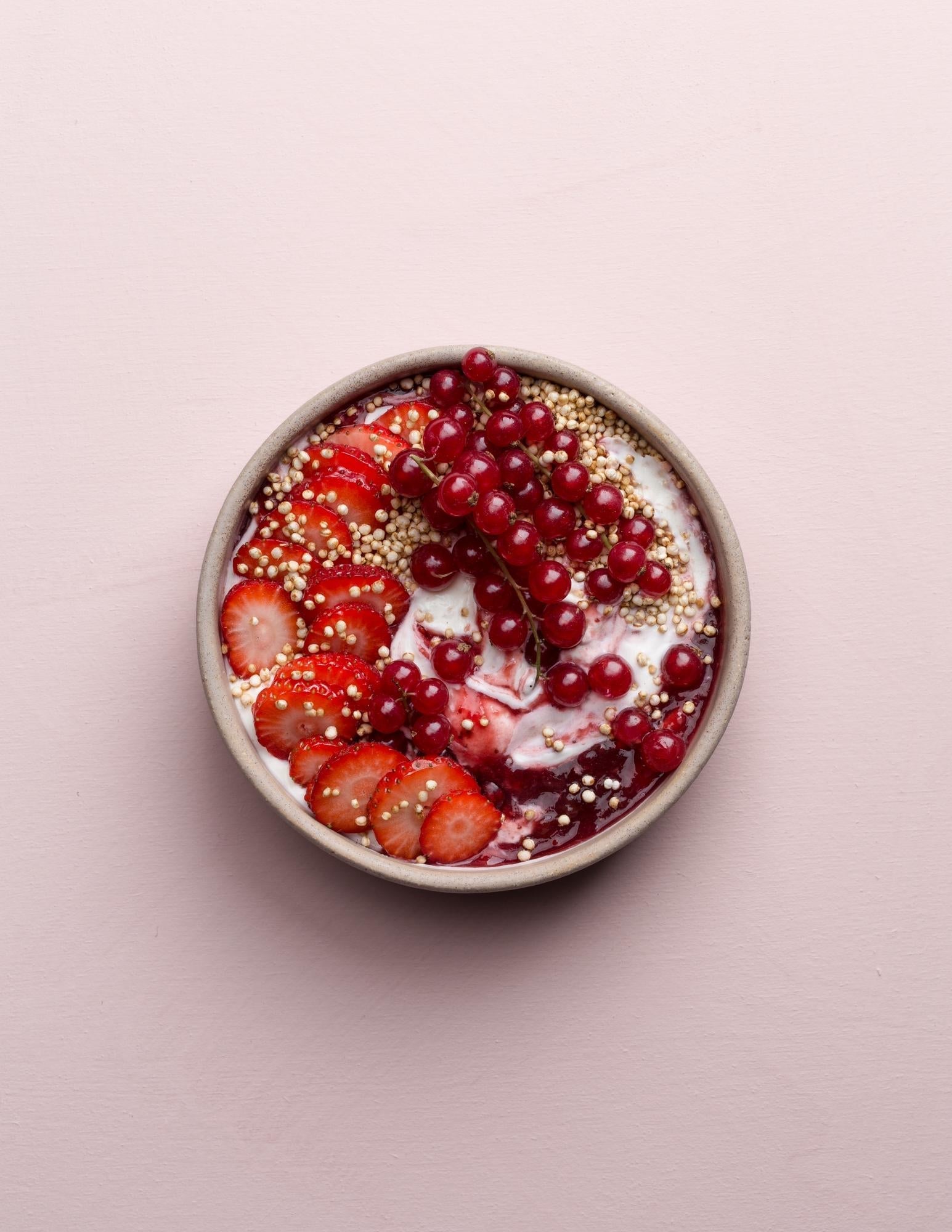 Ciotola fragole e ribes