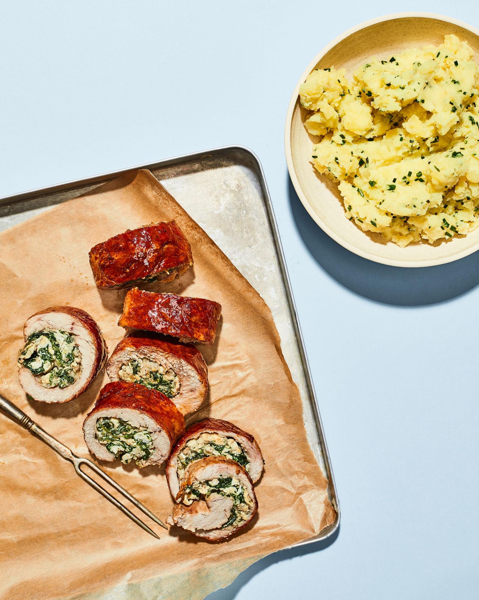 Rotolo di vitello con spinaci e purè di patate