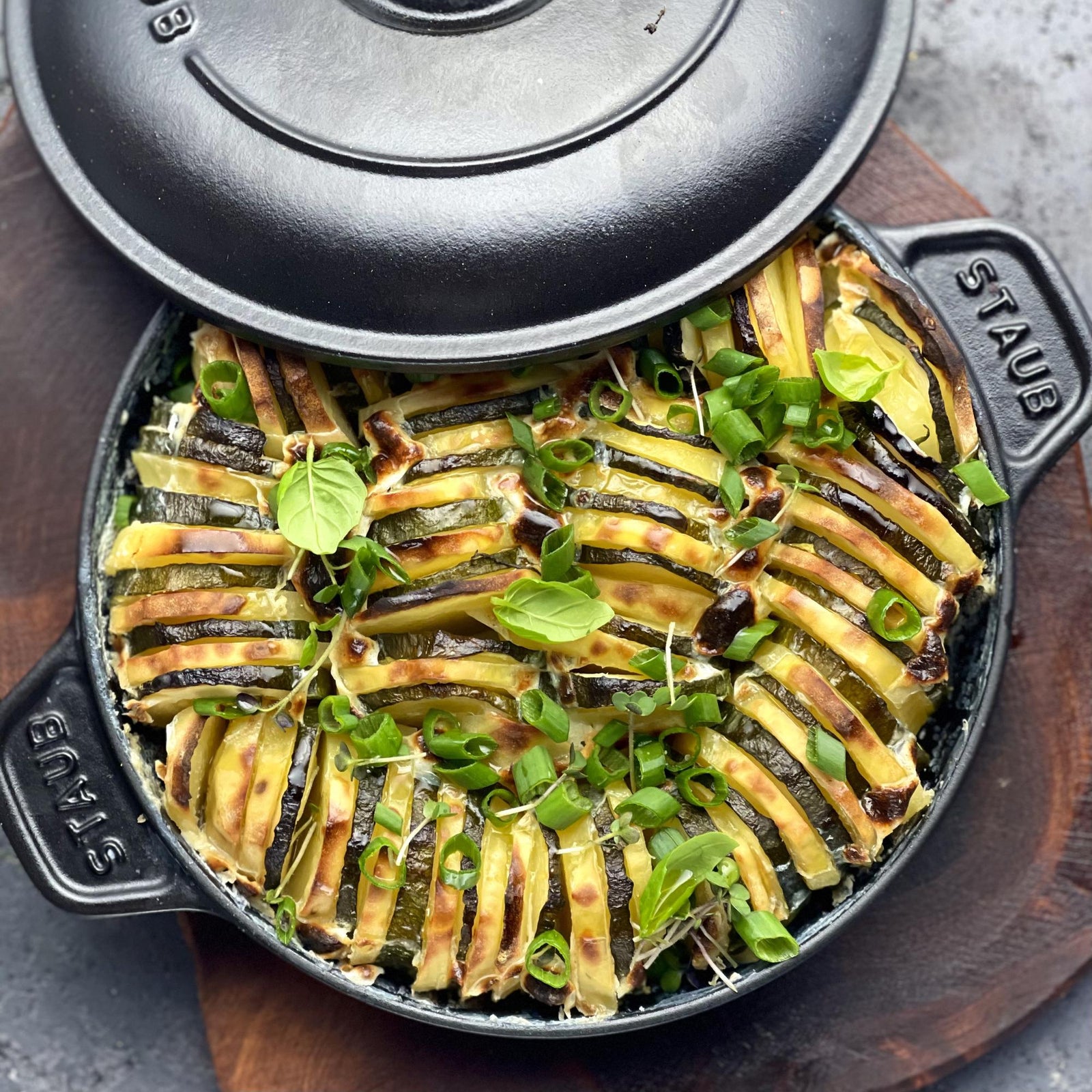 Patate al forno con zucchine