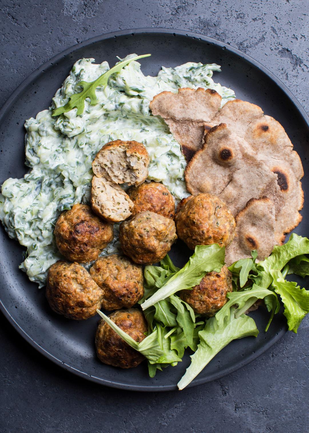 Polpette di ceci con carne di tacchino e tzatziki
