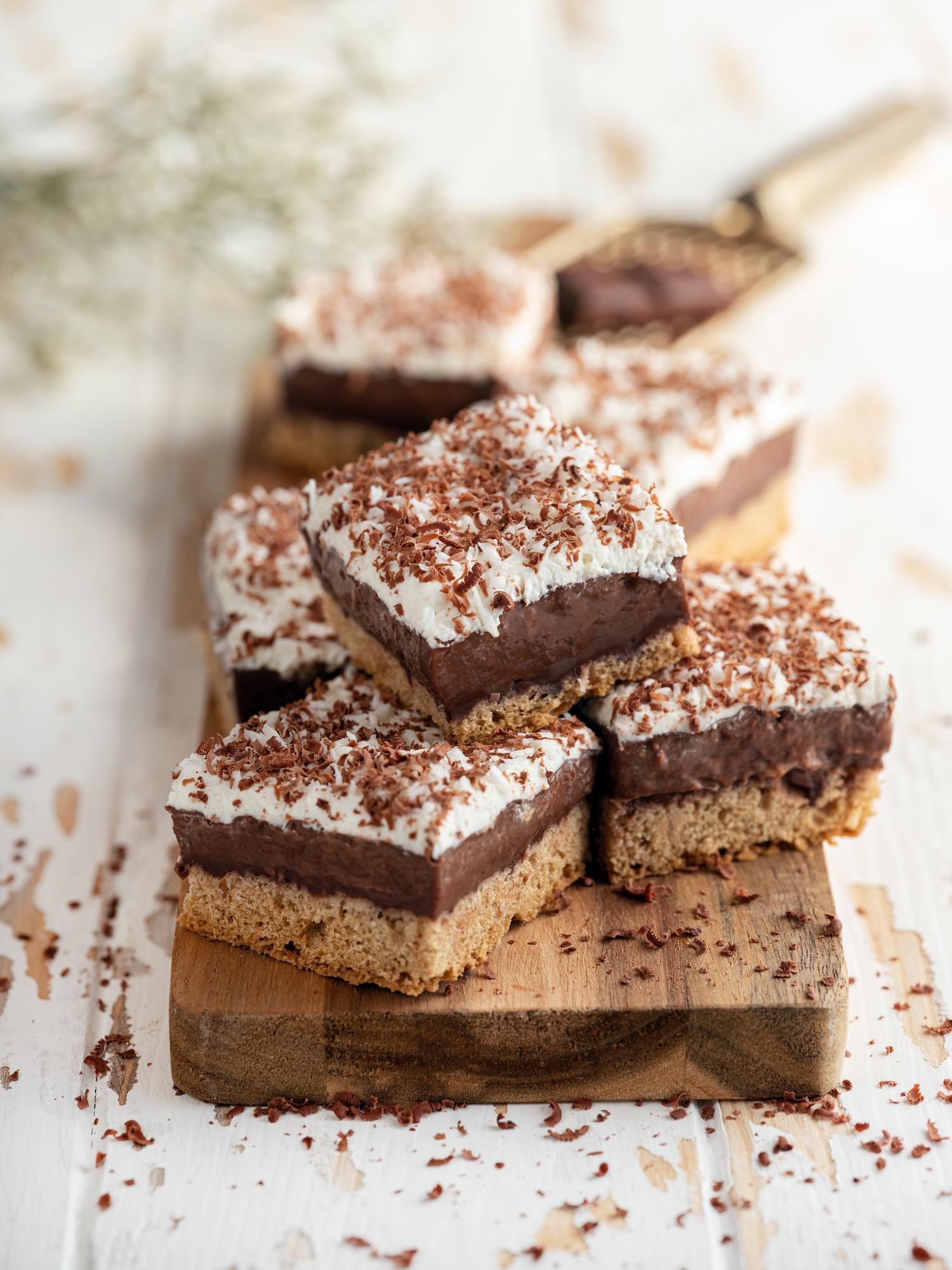 Quadrotti al cocco e cioccolato