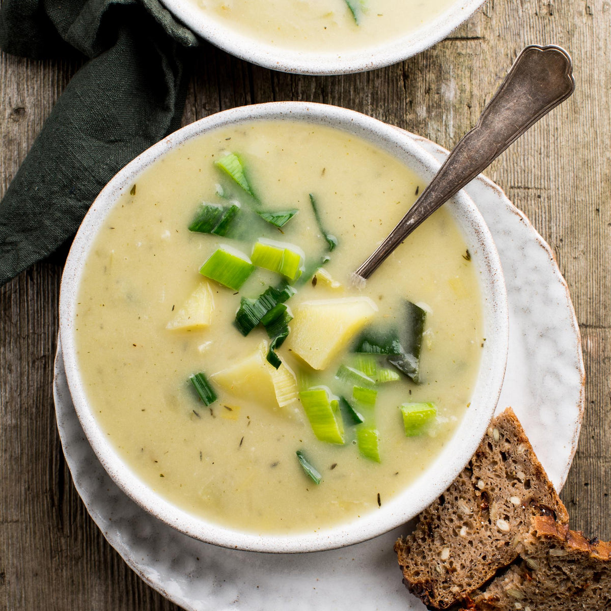 Zuppa di porri con patate e prezzemolo
