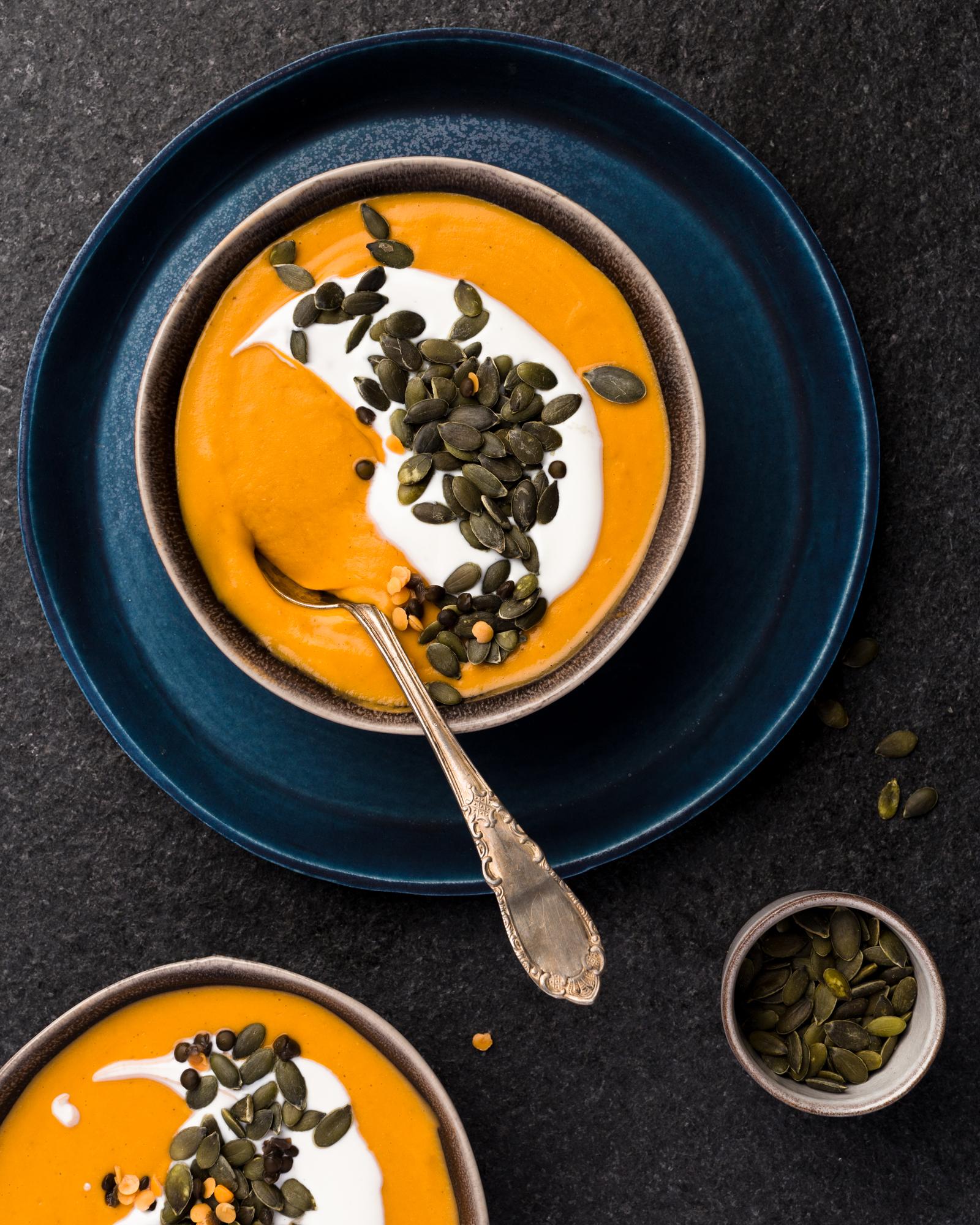 Crema di lenticchie con pomodori
