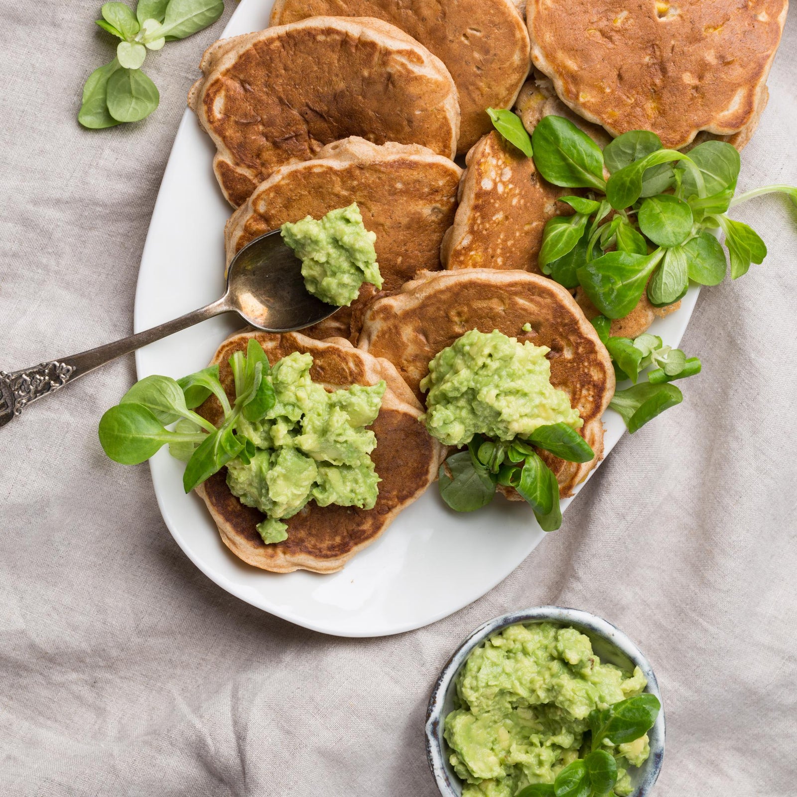 Frittelle di mais con avocado