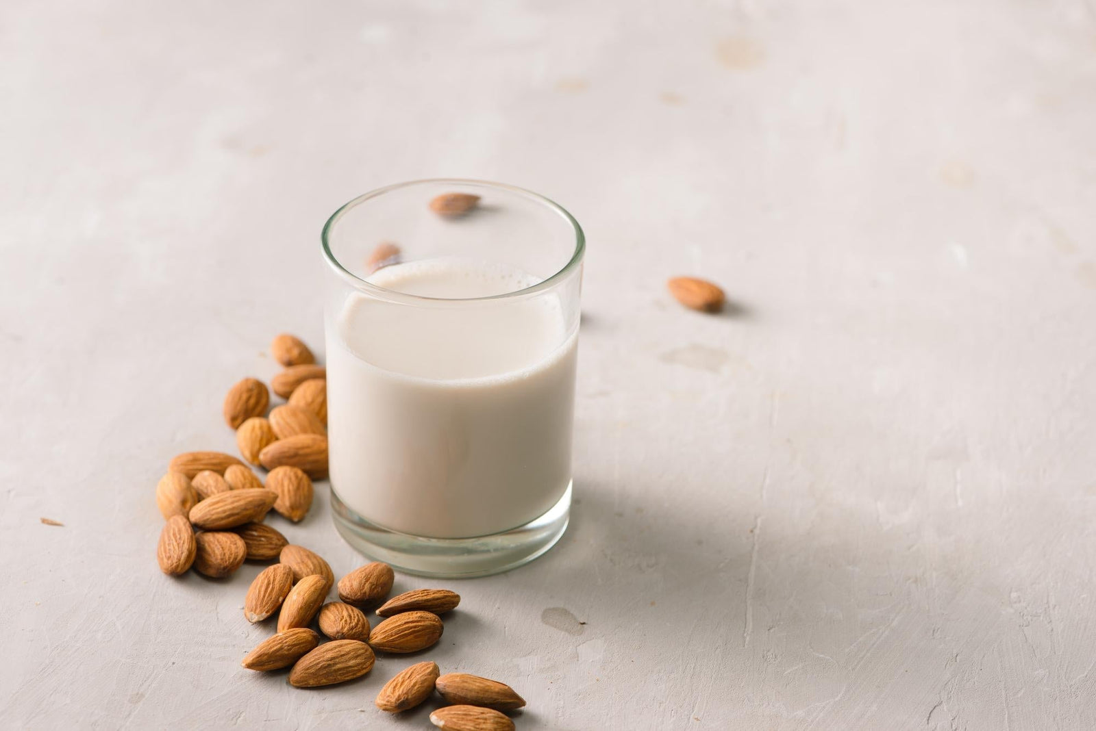 Latte di mandorla