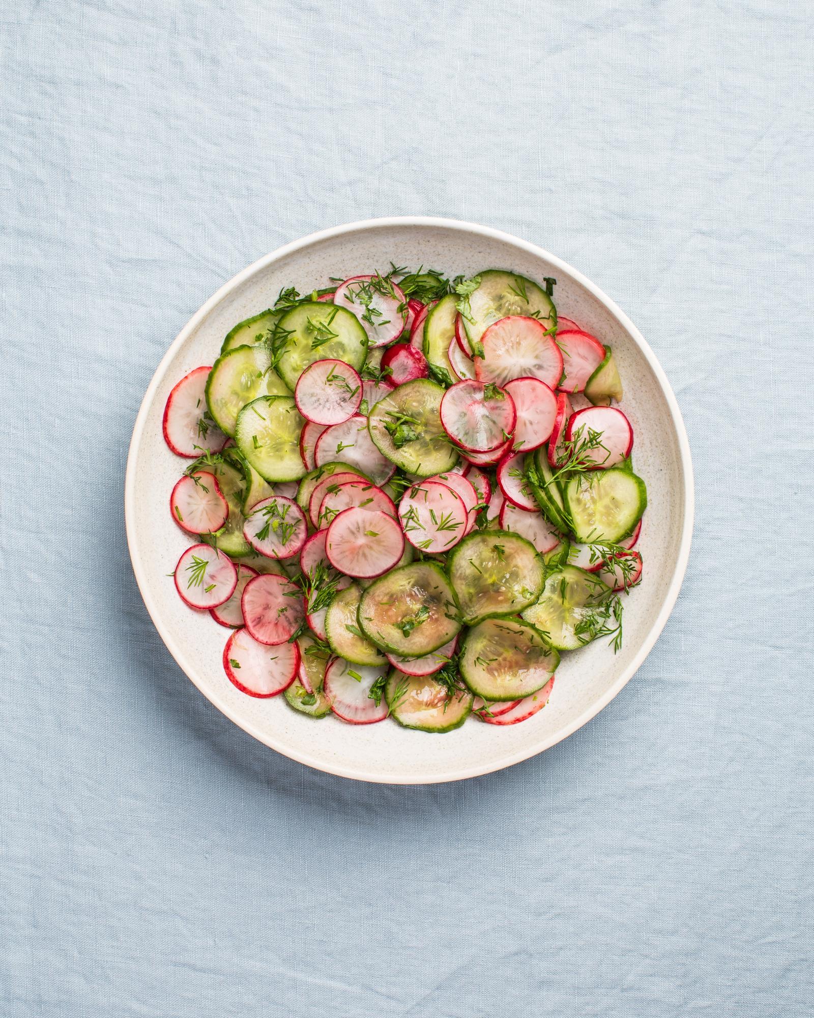 Insalata di cetrioli e ravanelli