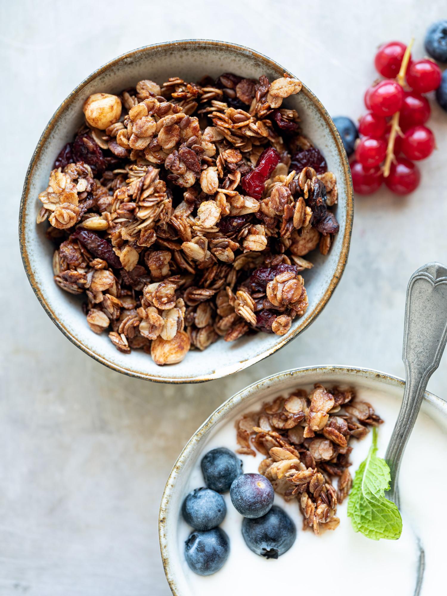 Granola alle noci con cannella