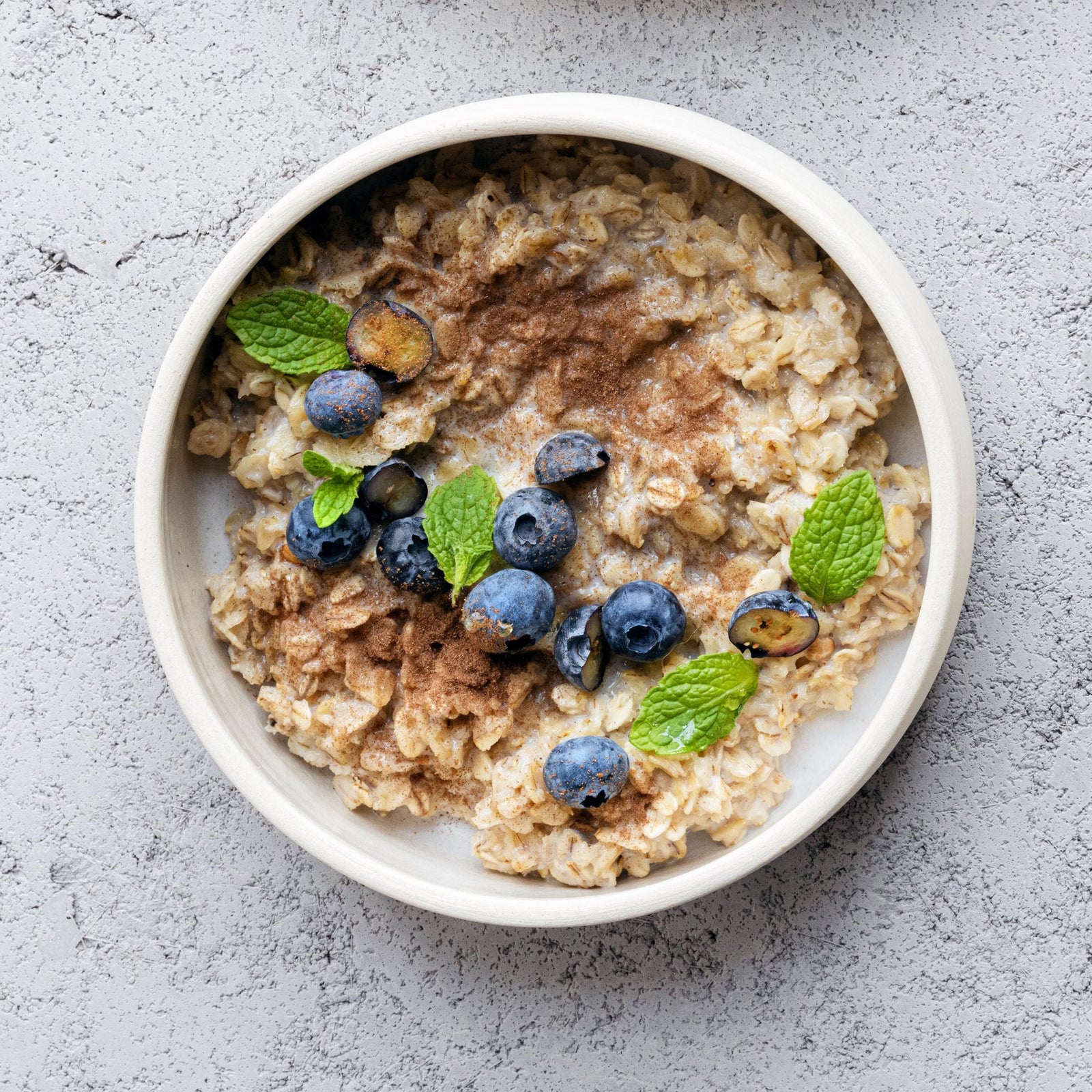 Porridge d'avena notturno alla cannella