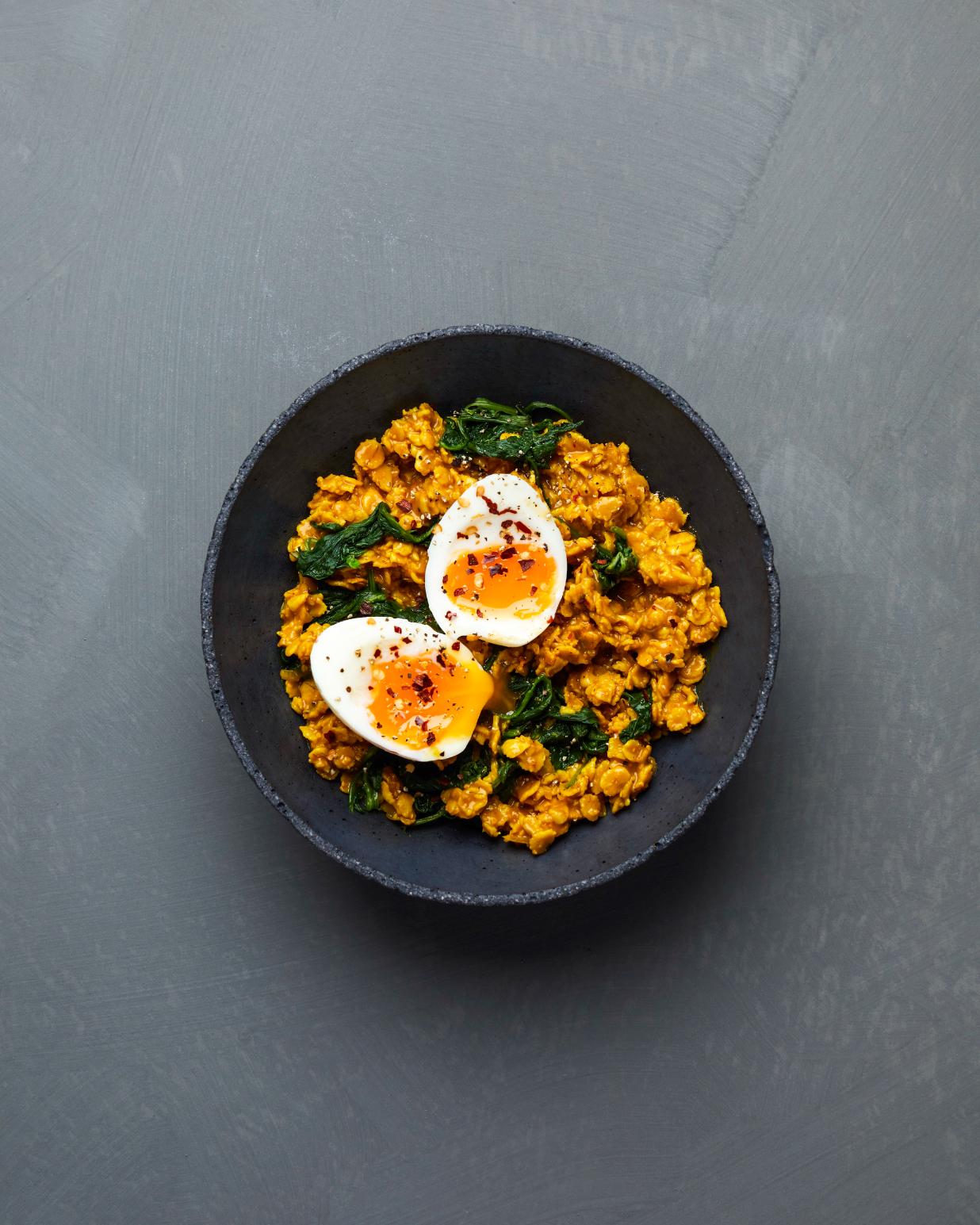 Porridge di avena con curcuma e pasta di miso
