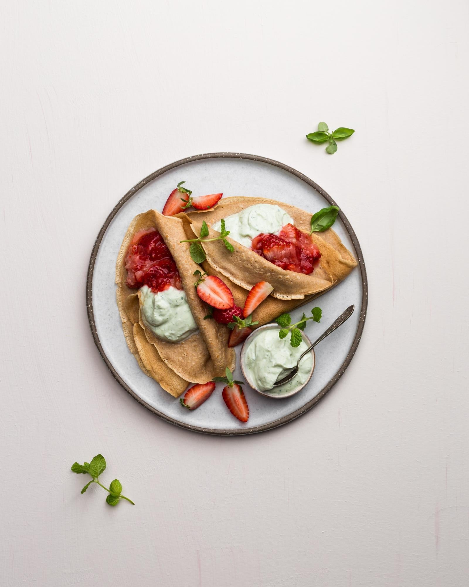 Crepe con ricotta magra e fragole