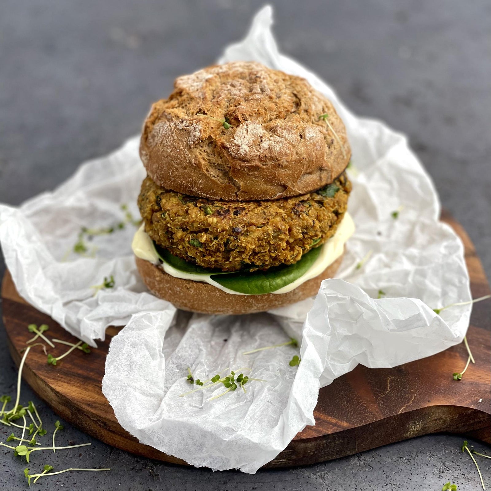 Burger con quinoa e fagioli