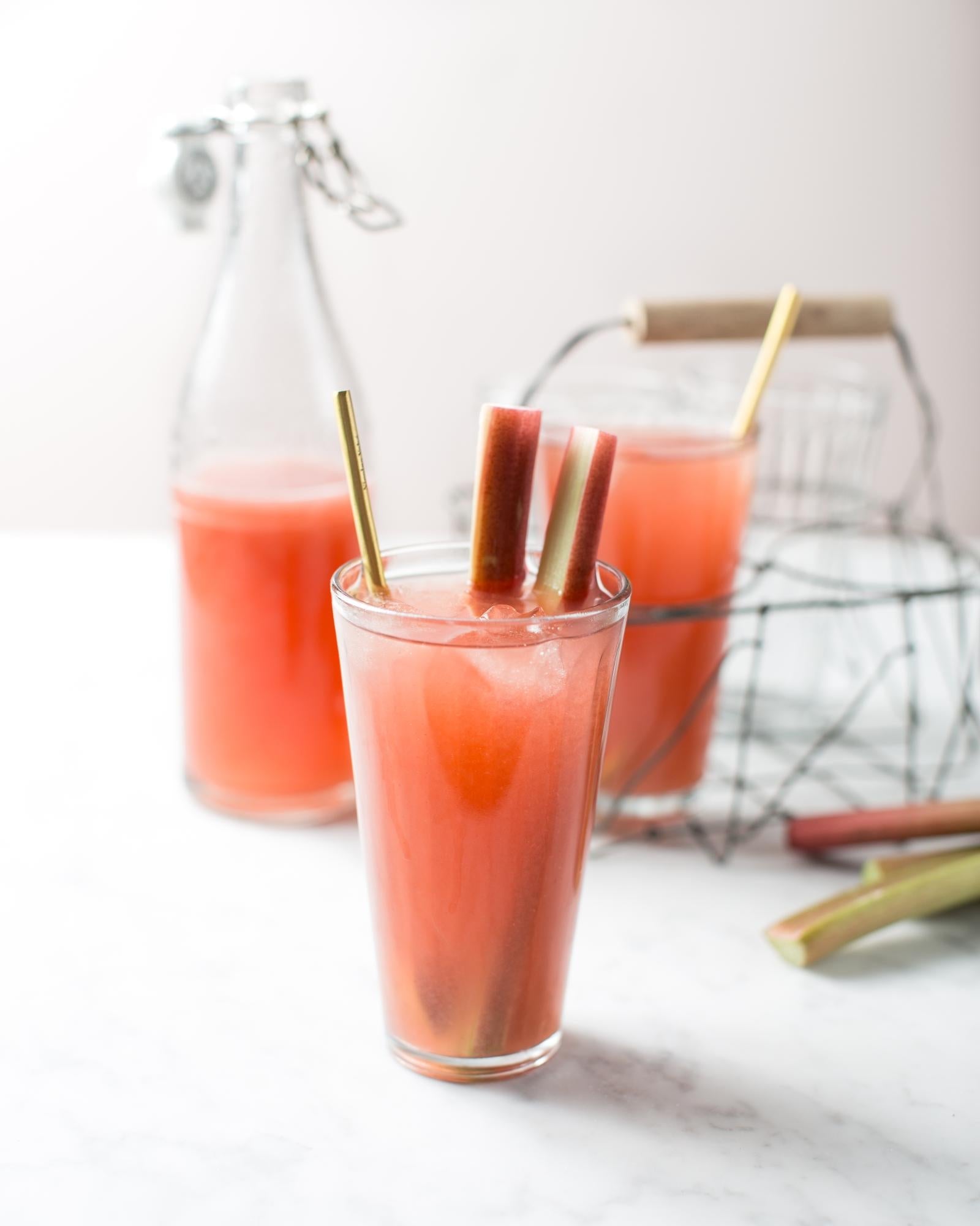 Limonata al rabarbaro
