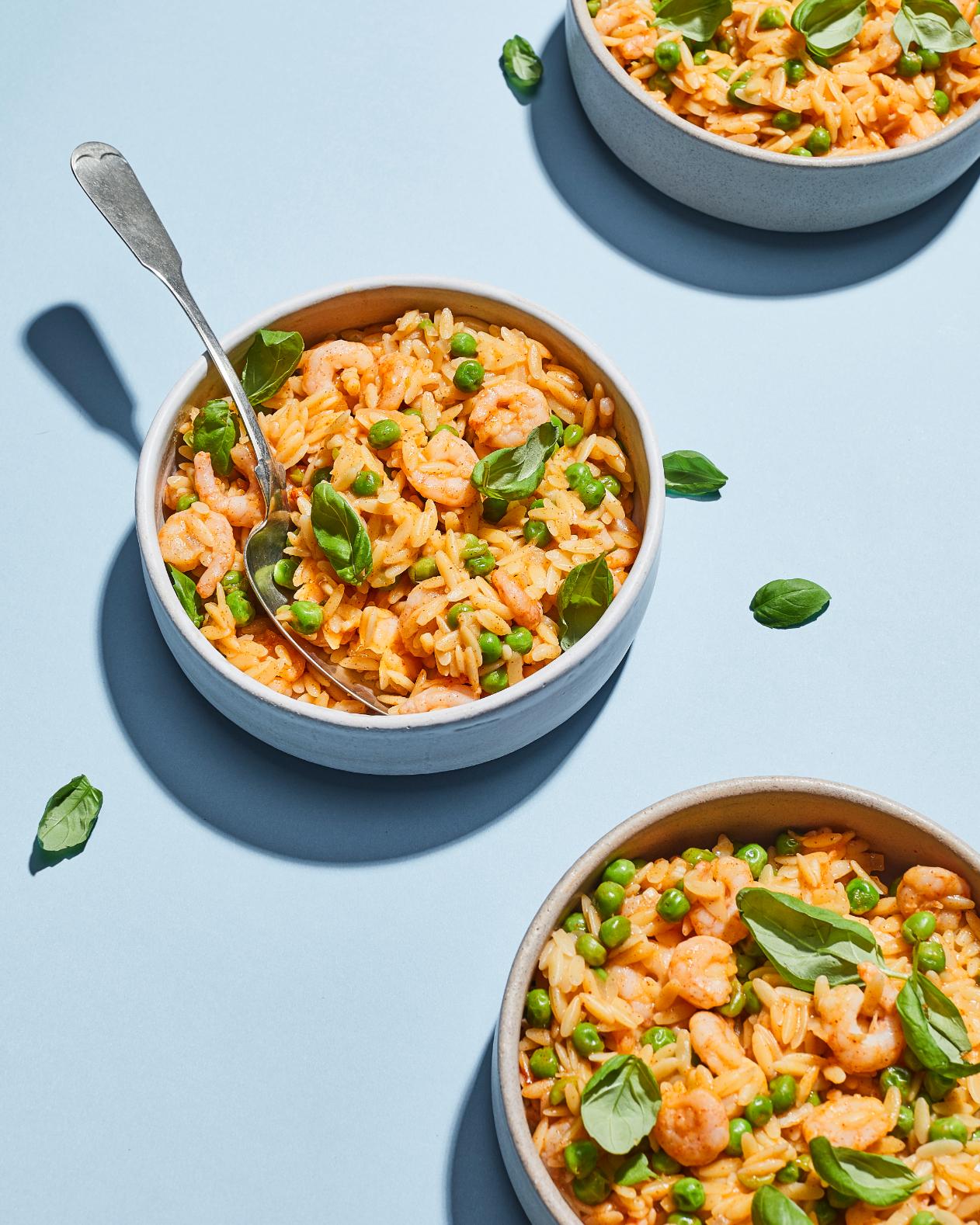 Risotto di orzo con gamberi e piselli