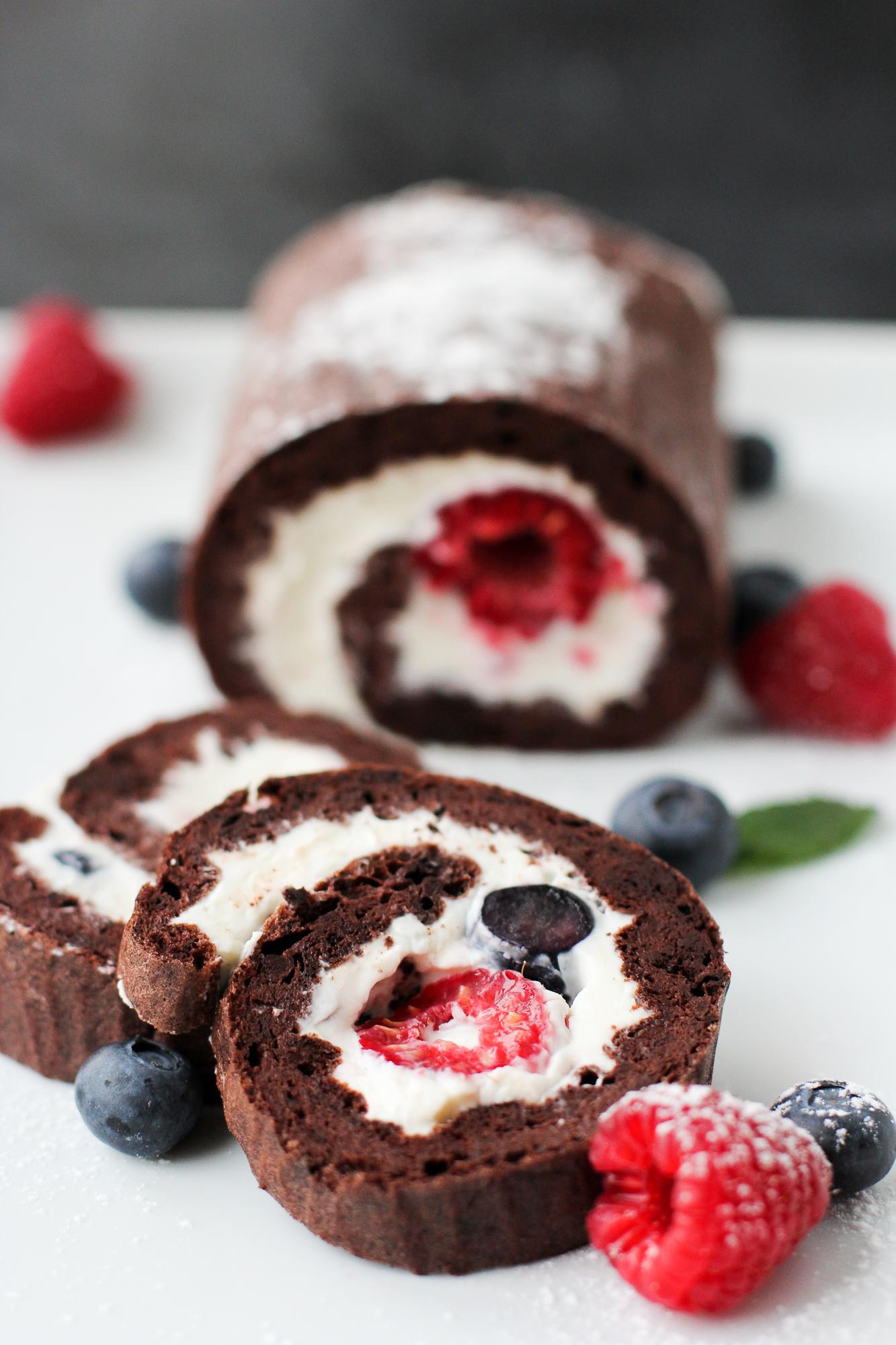 Rotolo con frutti di bosco