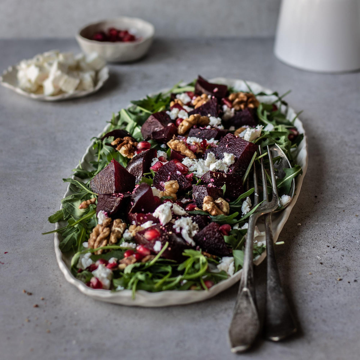 Insalata con barbabietola rossa, rucola e feta