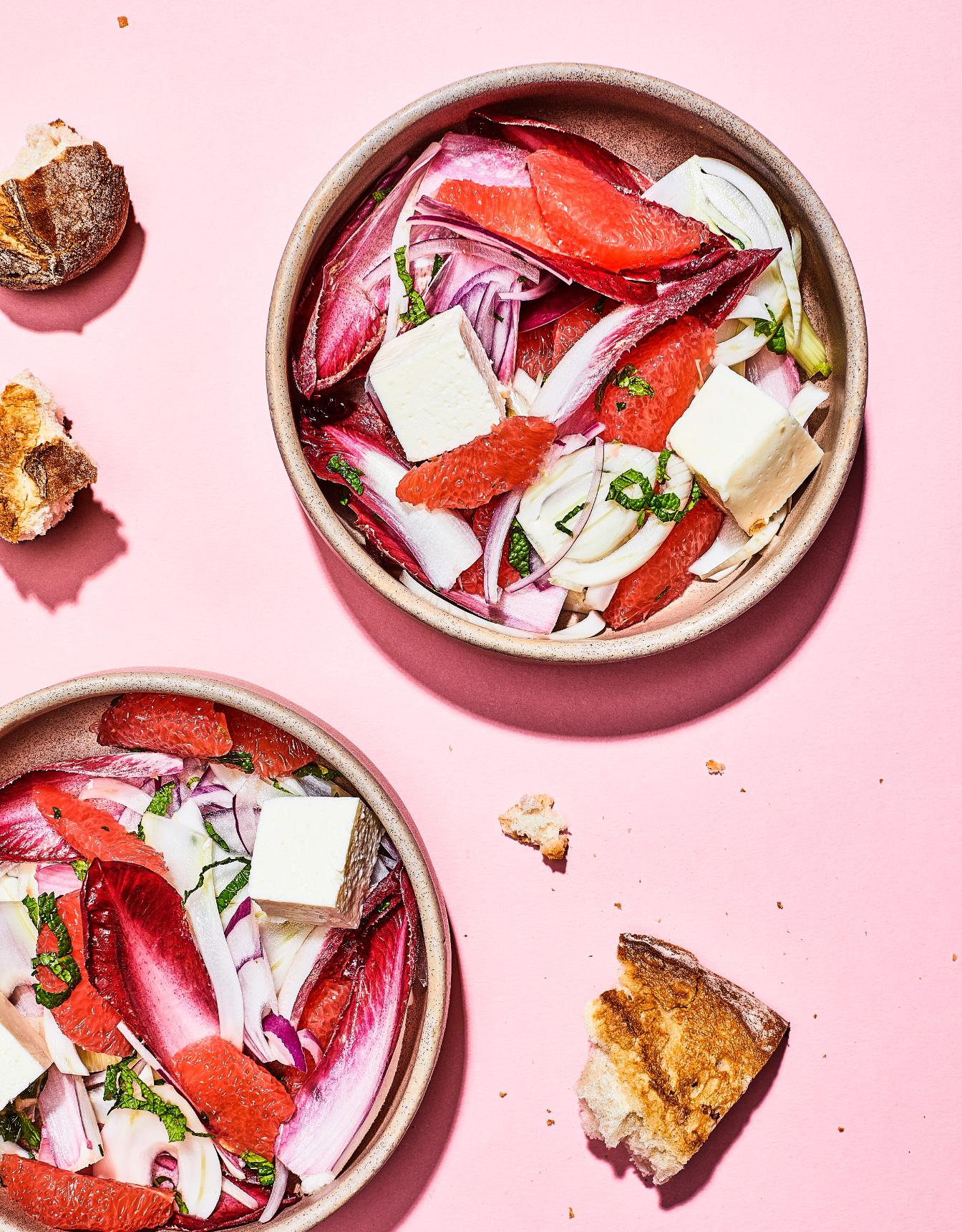 Insalata con cicoria, pompelmo e feta
