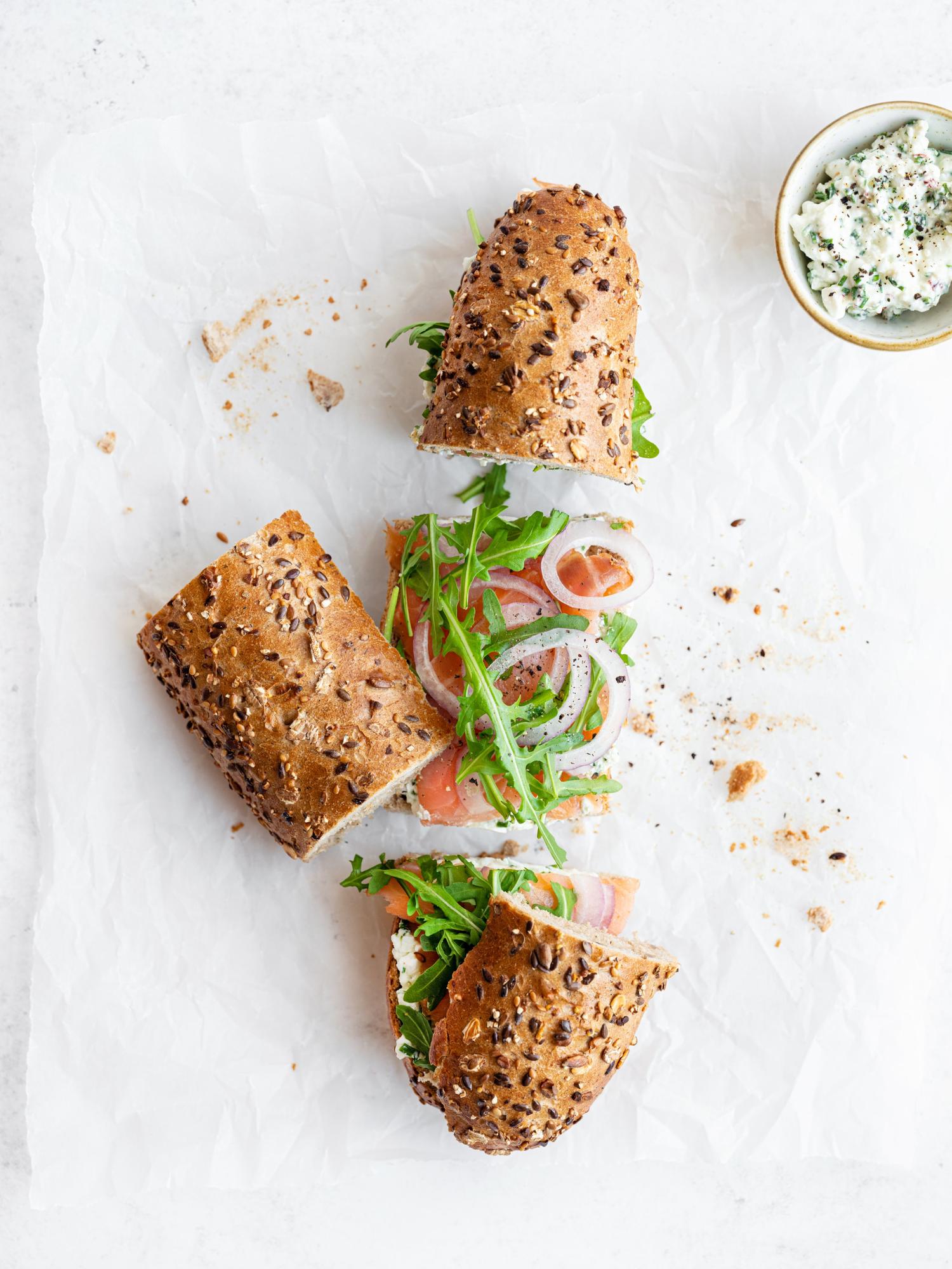 Sandwich con salmone affumicato