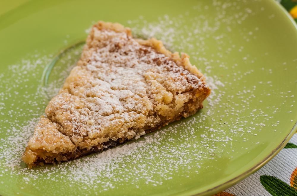 Torta dolce di cuscus con albicocche secche