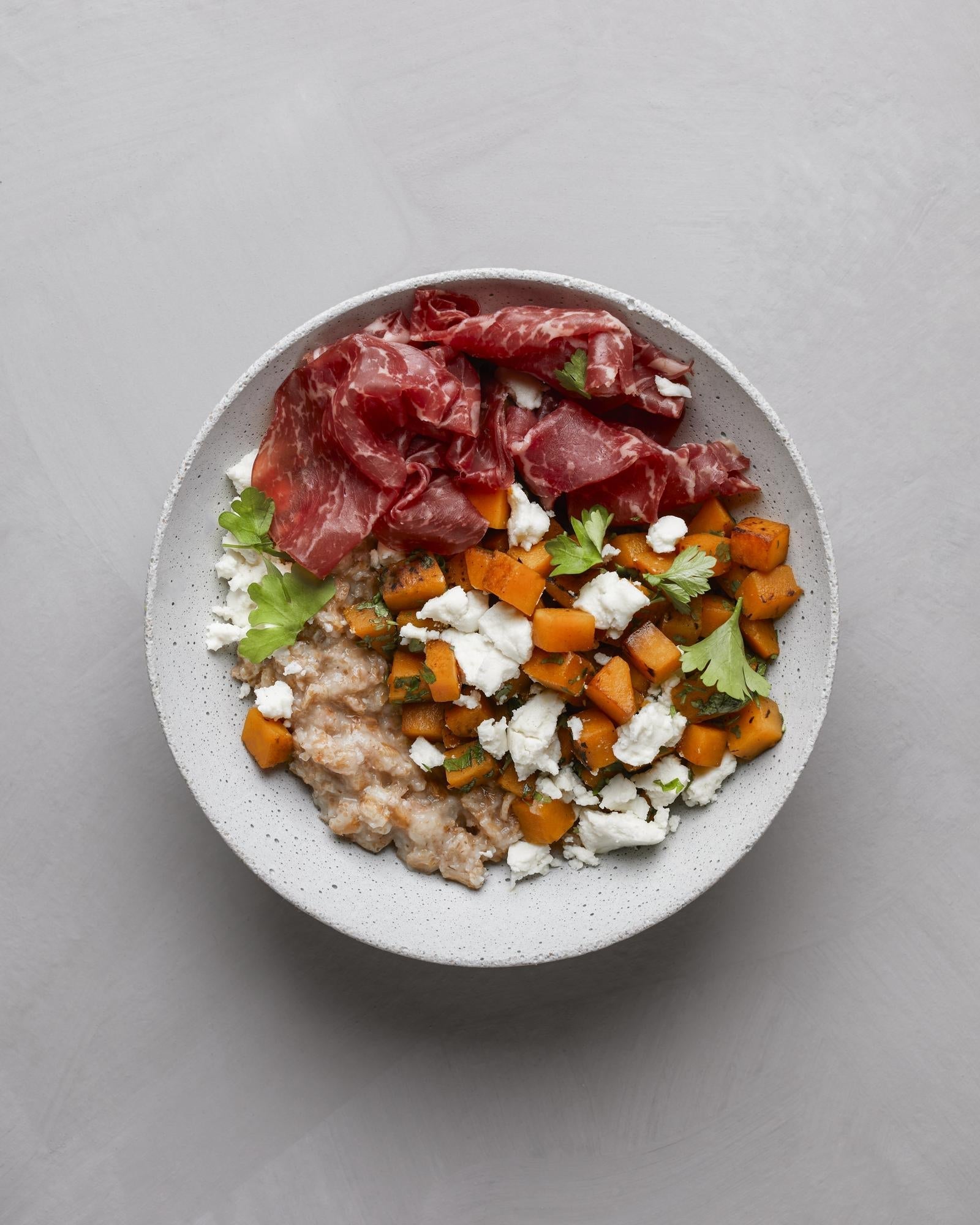 Porridge di farro con bryndza e zucca arrosto