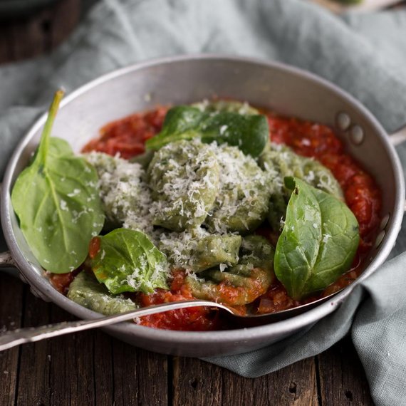 Gnocchi agli spinaci con salsa di pomodoro