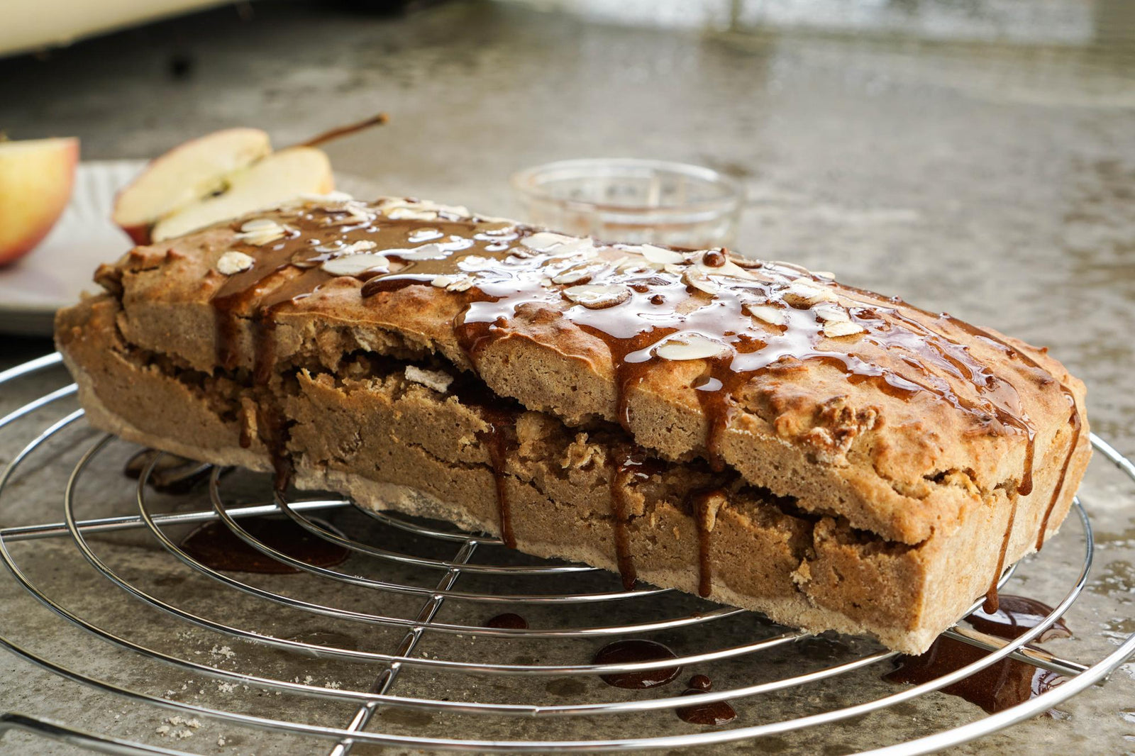 Pane dolce con mela e cannella