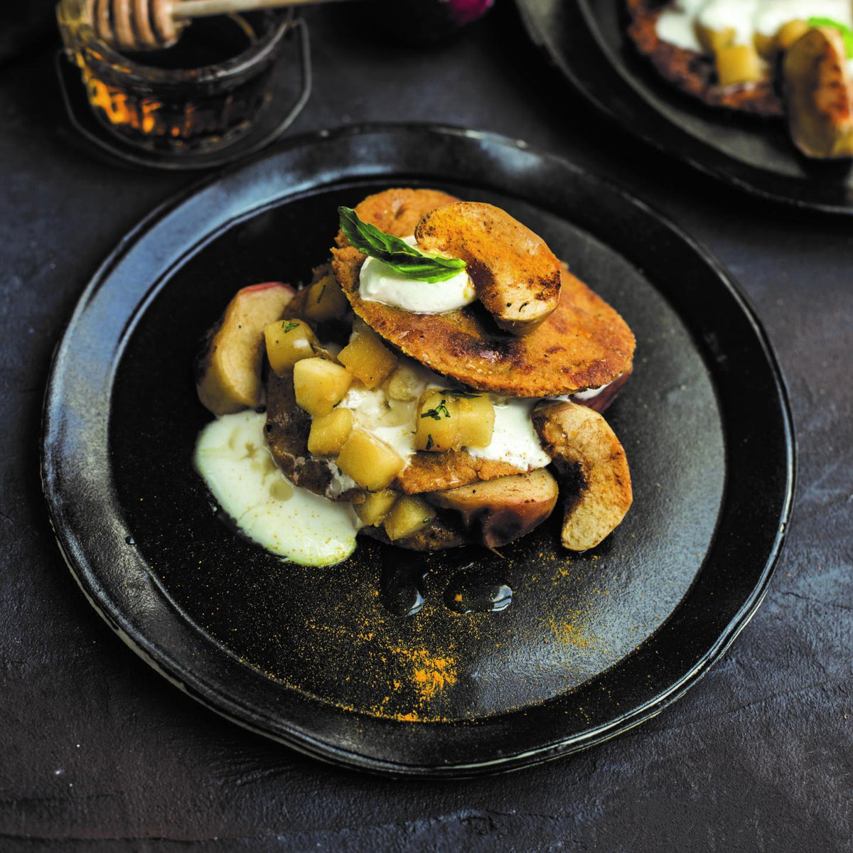 Frittelle di patate dolci con mele al forno e cannella
