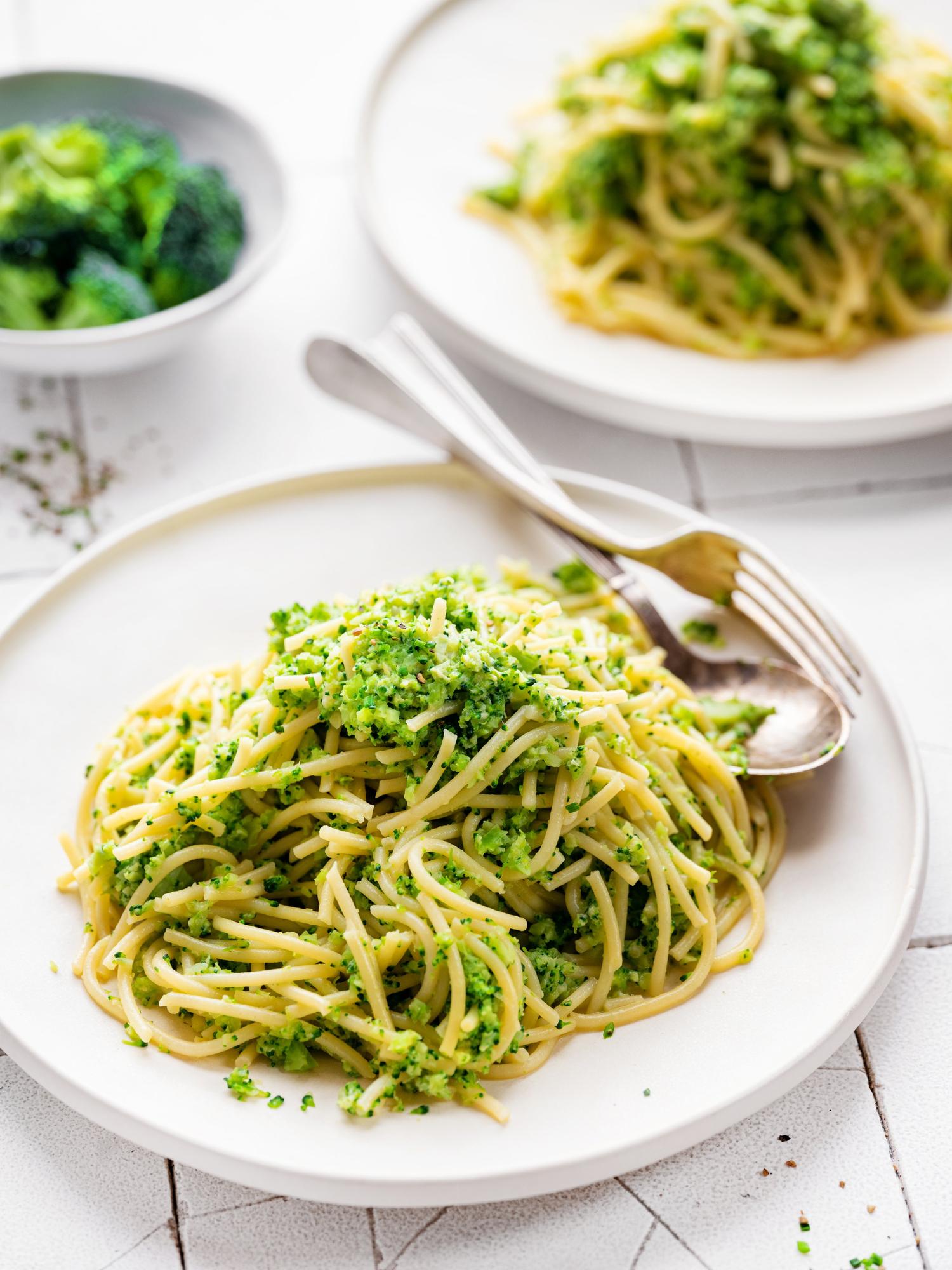 Pasta con salsa ai broccoli