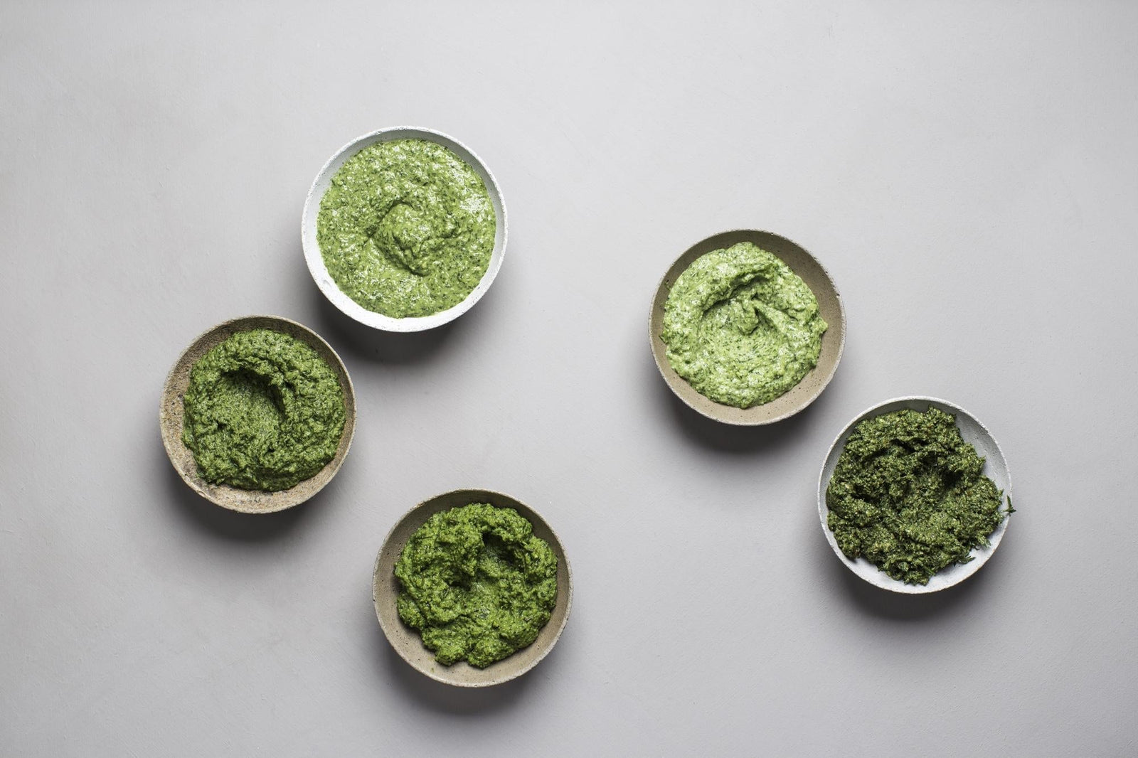 Pesto al timo con pistacchi e spinaci
