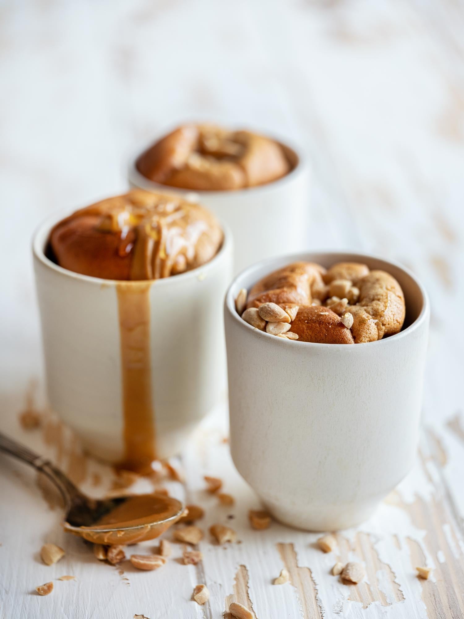Mug cake alla vaniglia con burro di arachidi