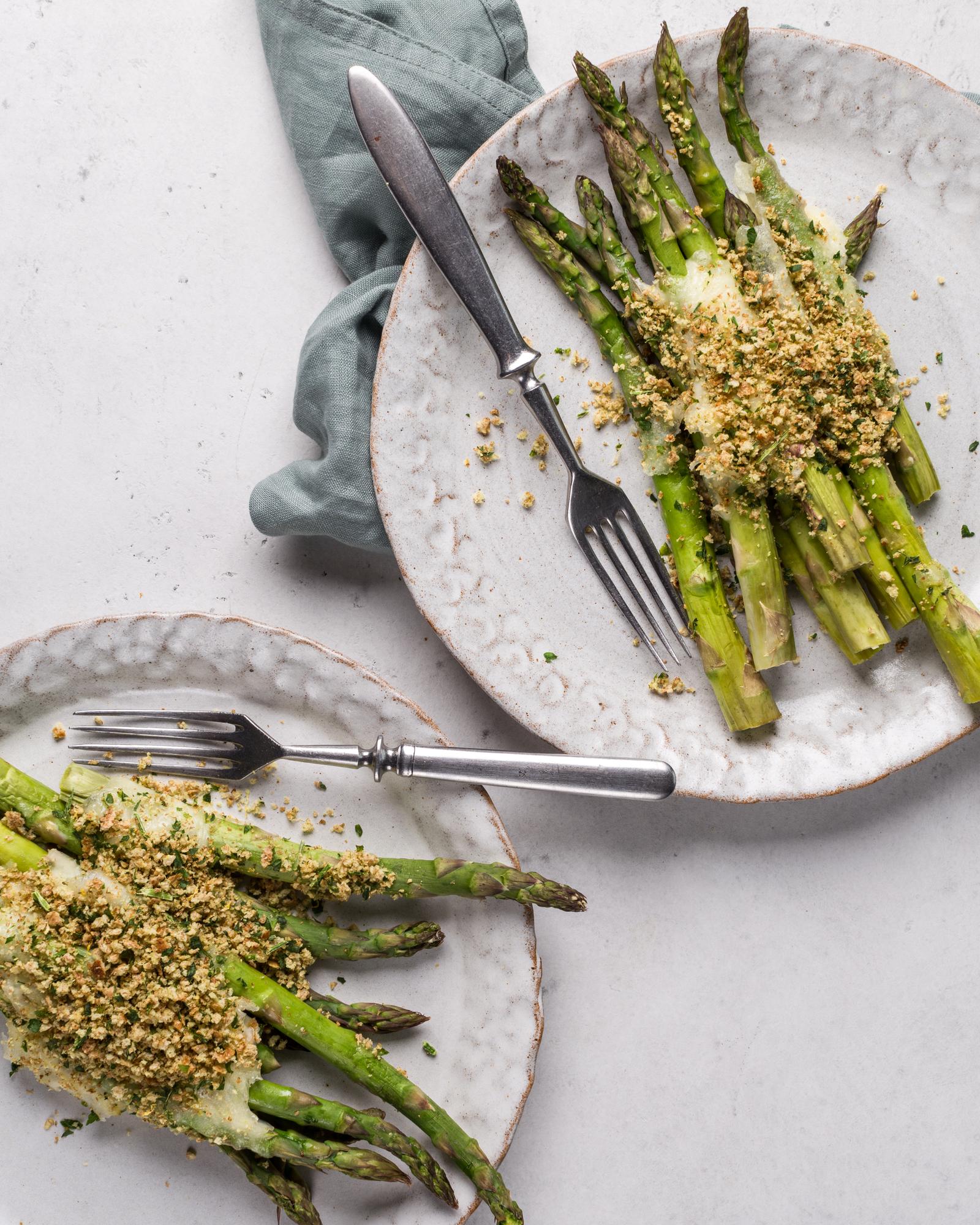 Asparagi gratinati con mozzarella