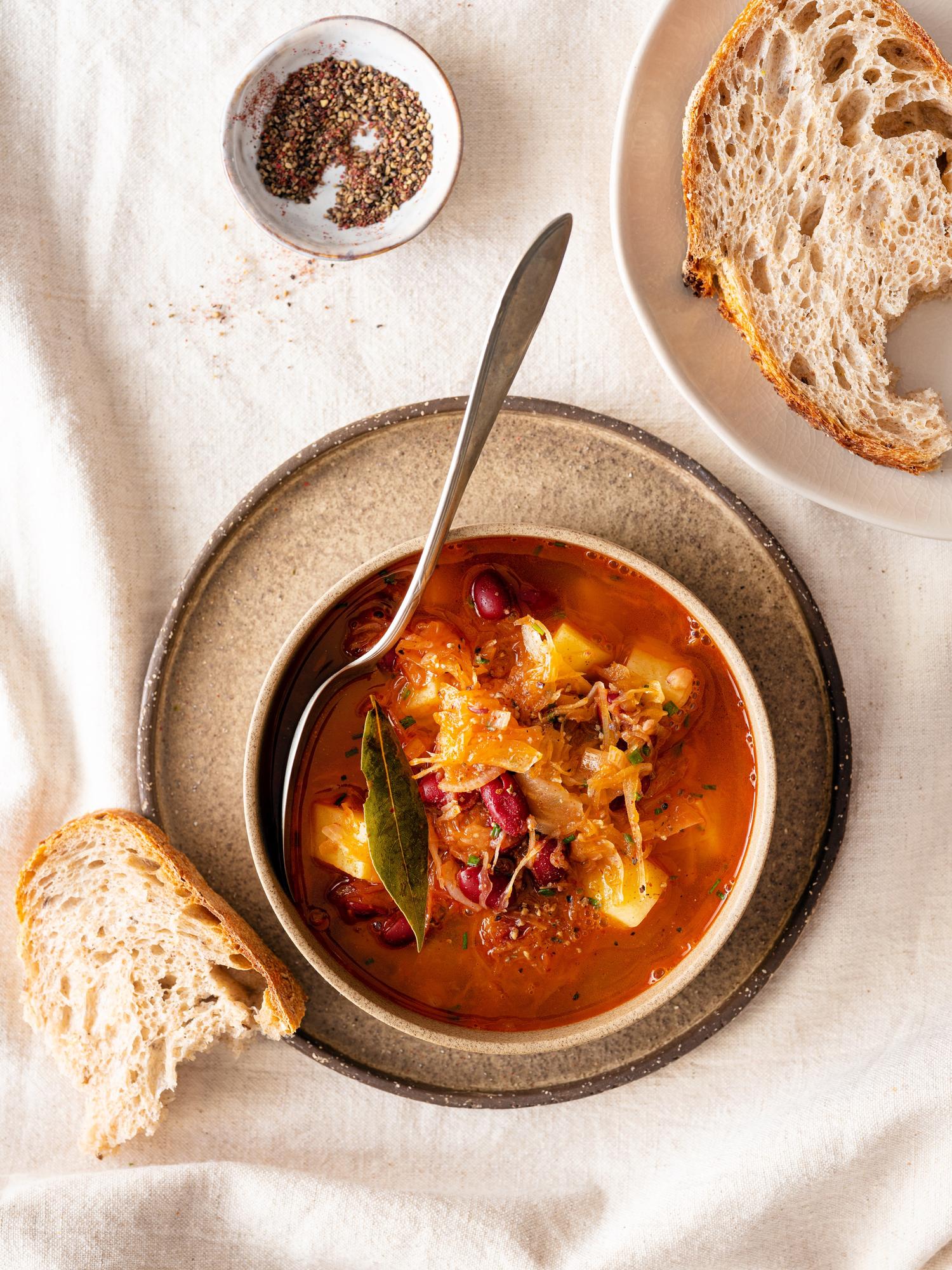 Zuppa di cavolo con fagioli