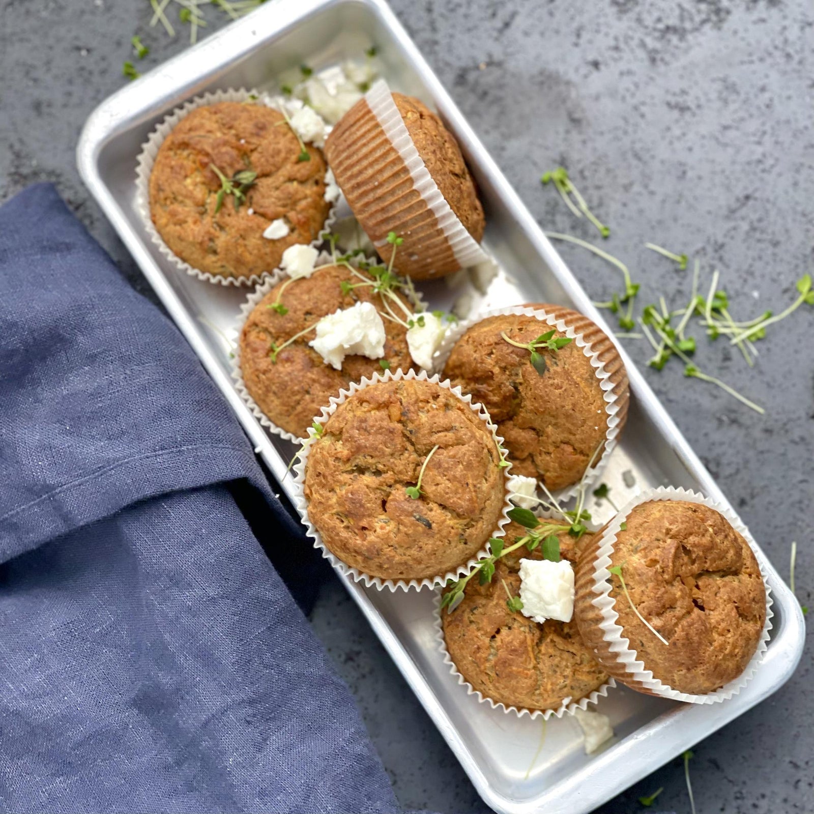 Muffin di zucchine con feta